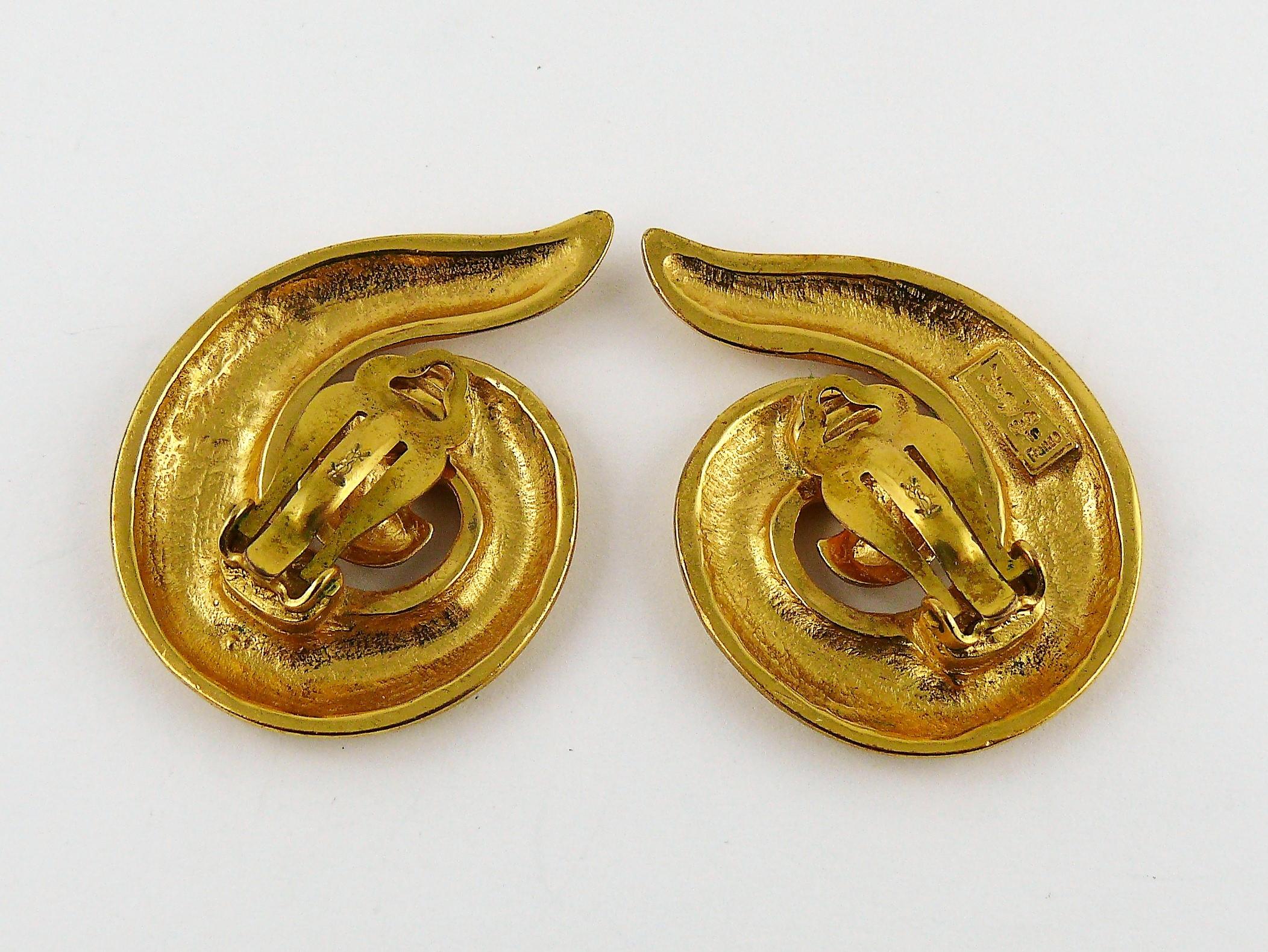 Yves Saint Laurent YSL Vintage Gold Toned Curl Clip On Earrings In Good Condition In Nice, FR