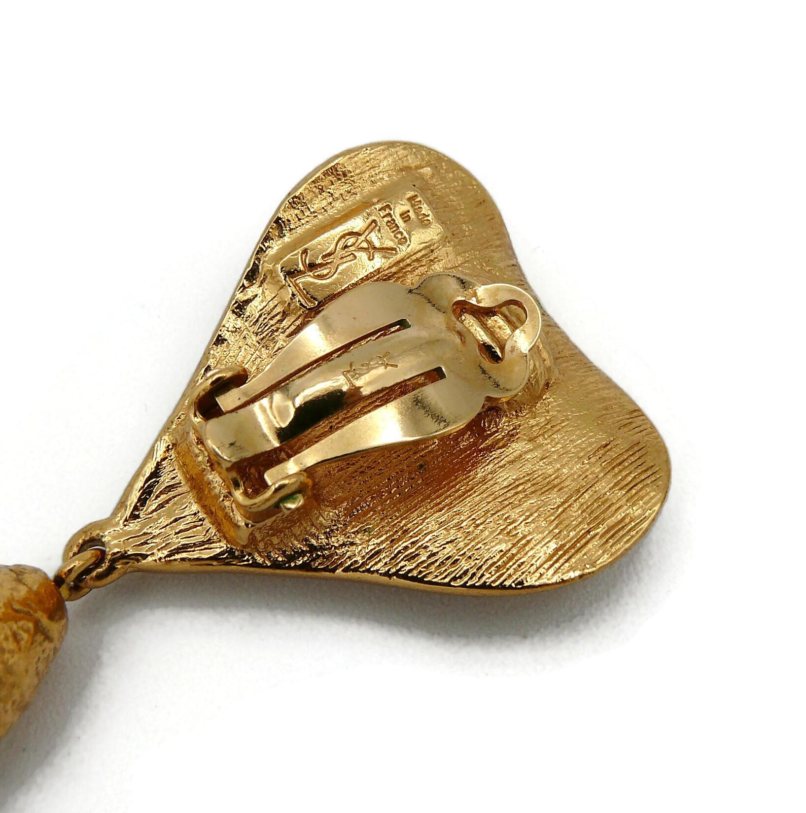 Yves Saint Laurent YSL Vintage Goldfarbene Ohrringe mit Herz- und Perlenverzierung im Angebot 6