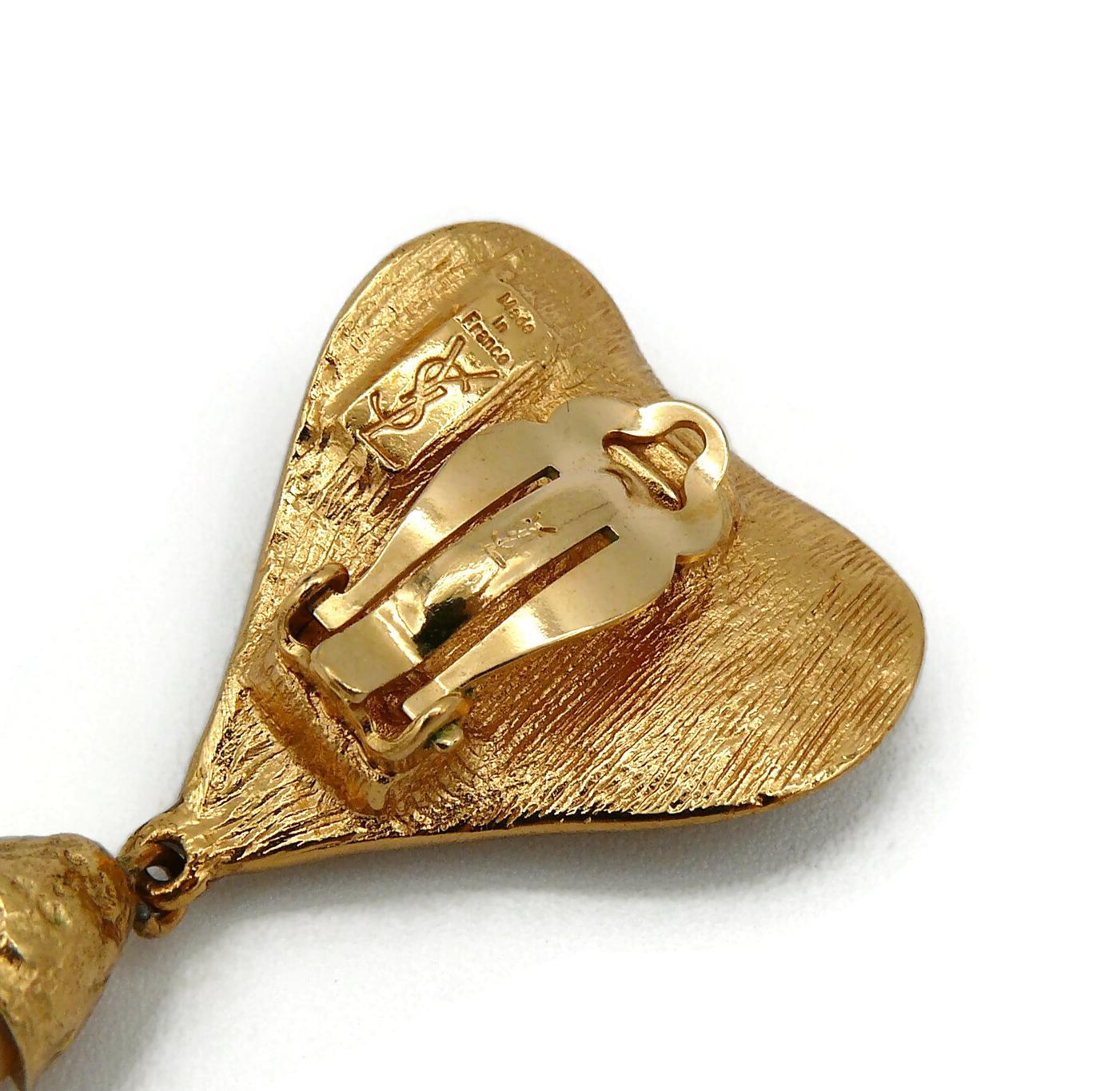 Yves Saint Laurent YSL Vintage Goldfarbene Ohrringe mit Herz- und Perlenverzierung im Angebot 5
