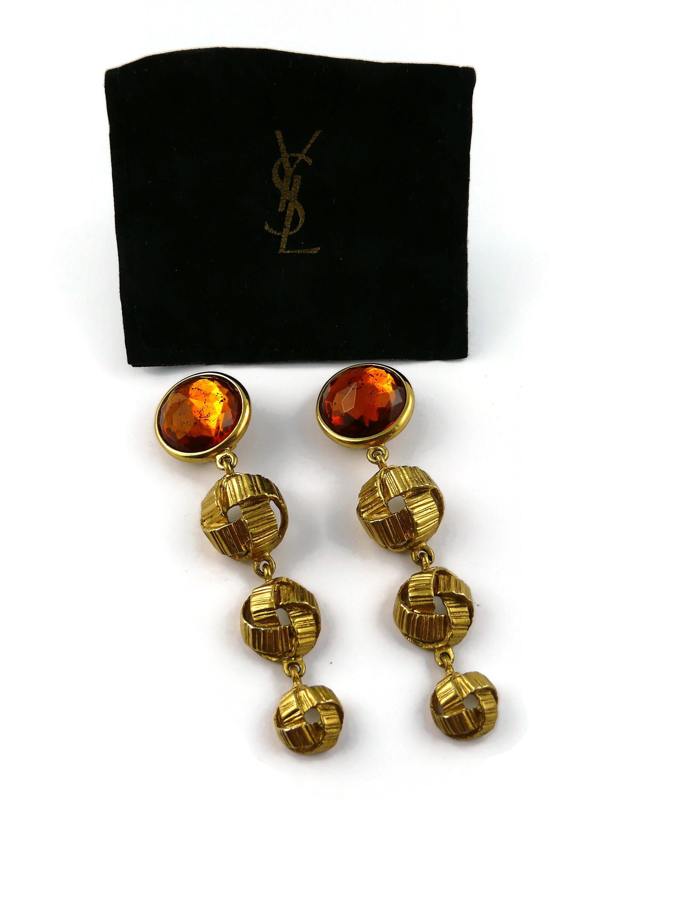 Yves Saint Laurent YSL Vintage Gold Toned Orange Resin Crystal Dangling Earrings In Good Condition For Sale In Nice, FR
