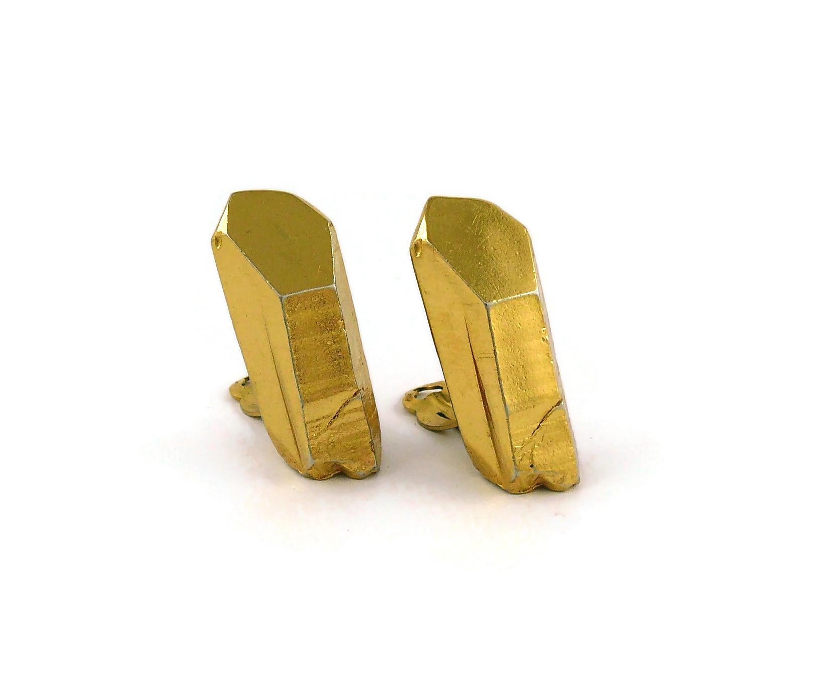 Yves Saint Laurent YSL Vintage Gold Toned Rock Crystal Shaped Clip On Earrings In Good Condition In Nice, FR