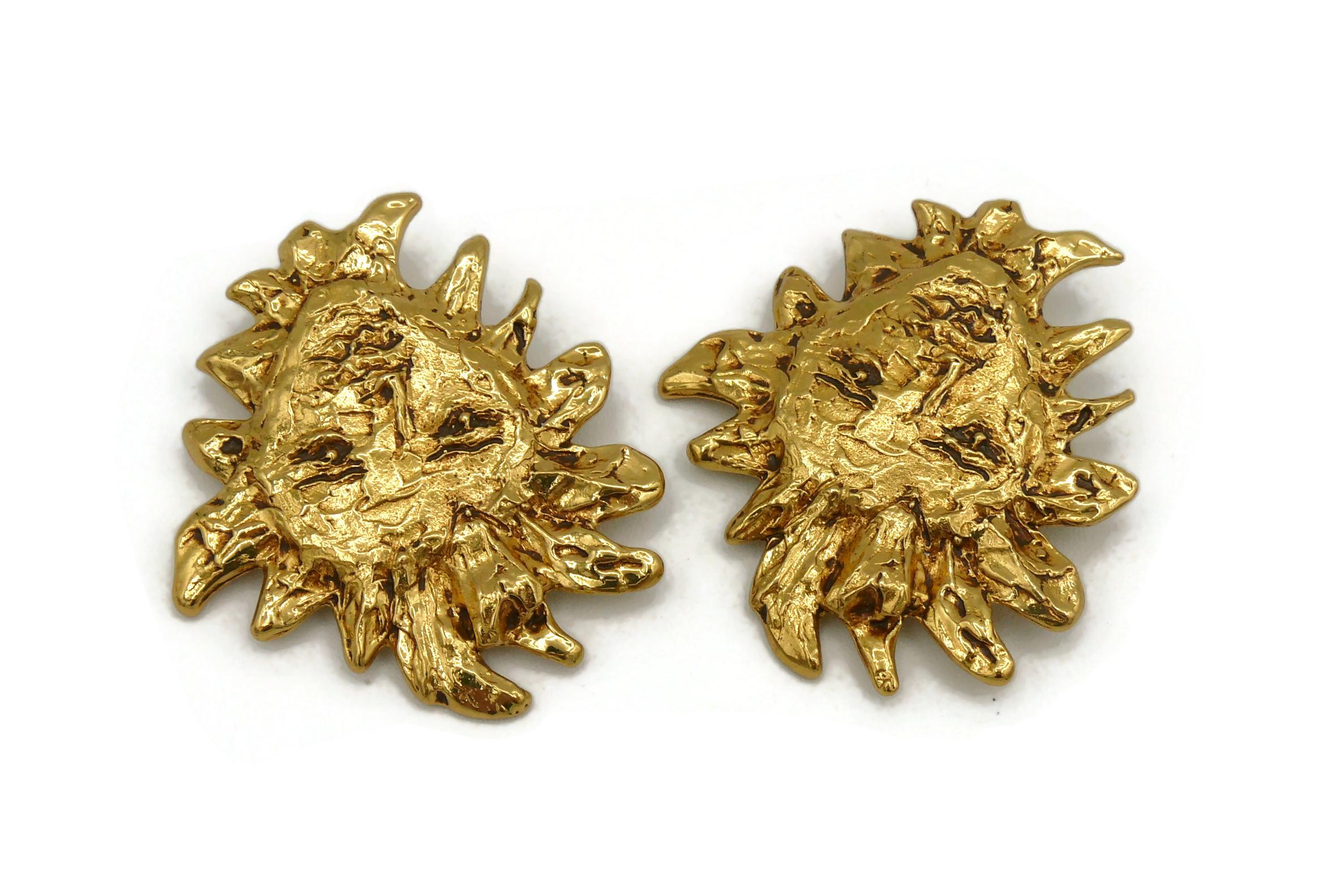 Yves Saint Laurent YSL Vintage Gold Toned Sun Face Clip-On Earrings In Excellent Condition In Nice, FR