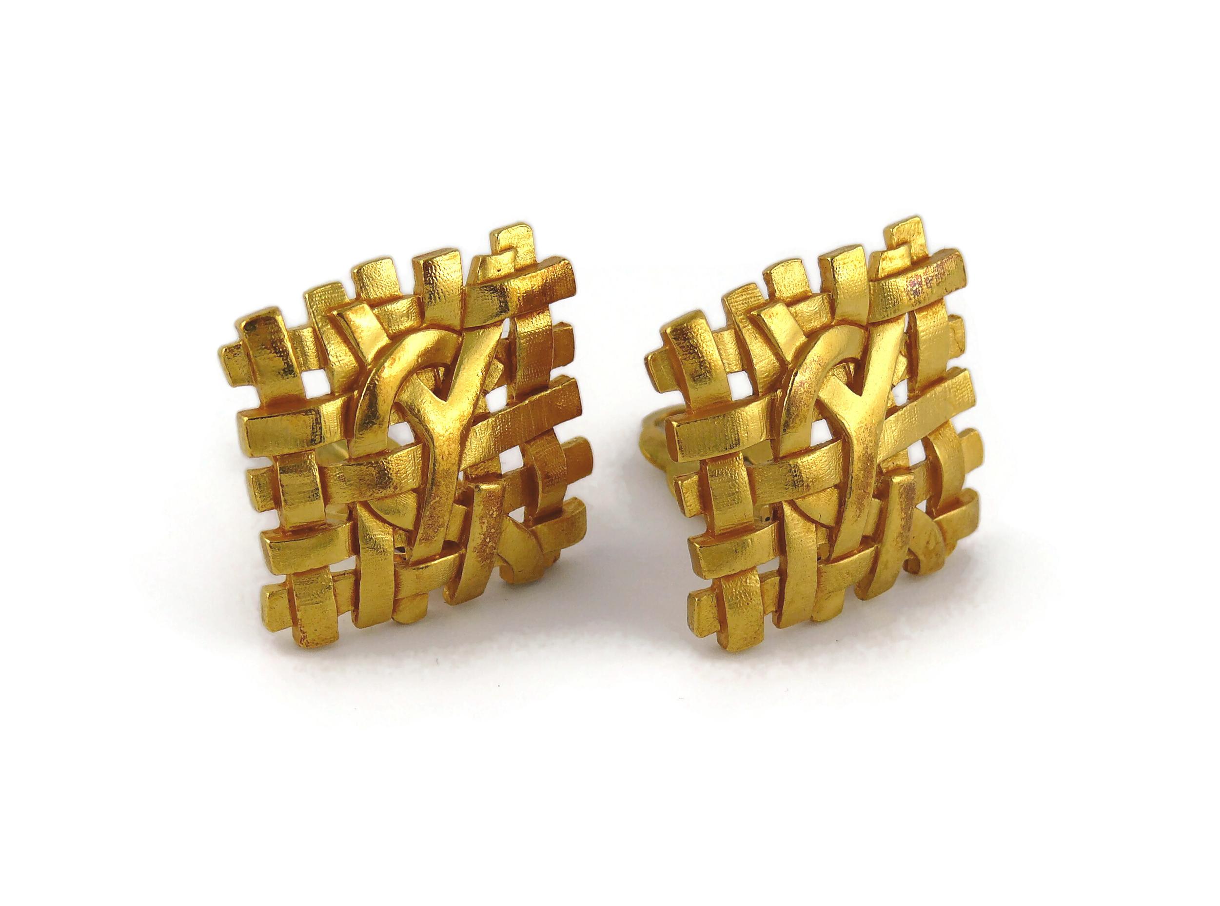 Yves Saint Laurent YSL Vintage Gold Toned Woven Clip-On Earrings In Good Condition In Nice, FR