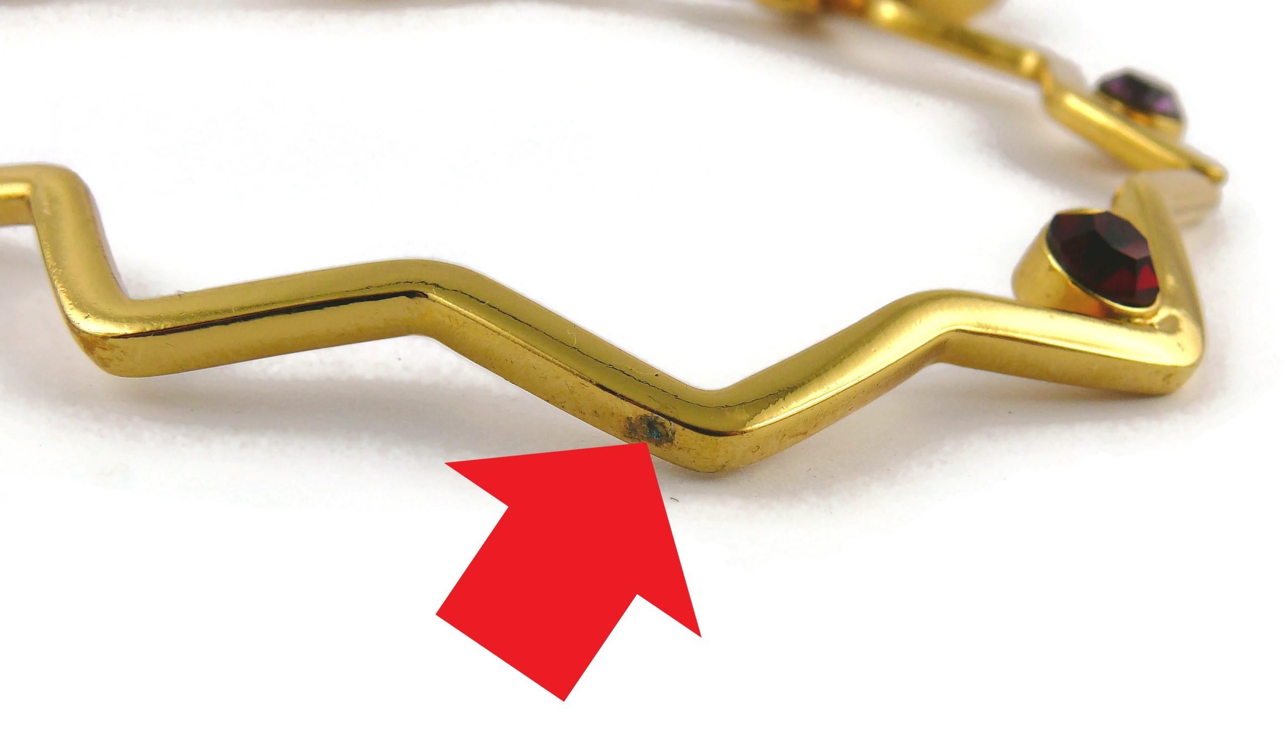 Yves Saint Laurent YSL Vintage Gold Toned Zig Zag Crystal Heart Pendant Necklace For Sale 8
