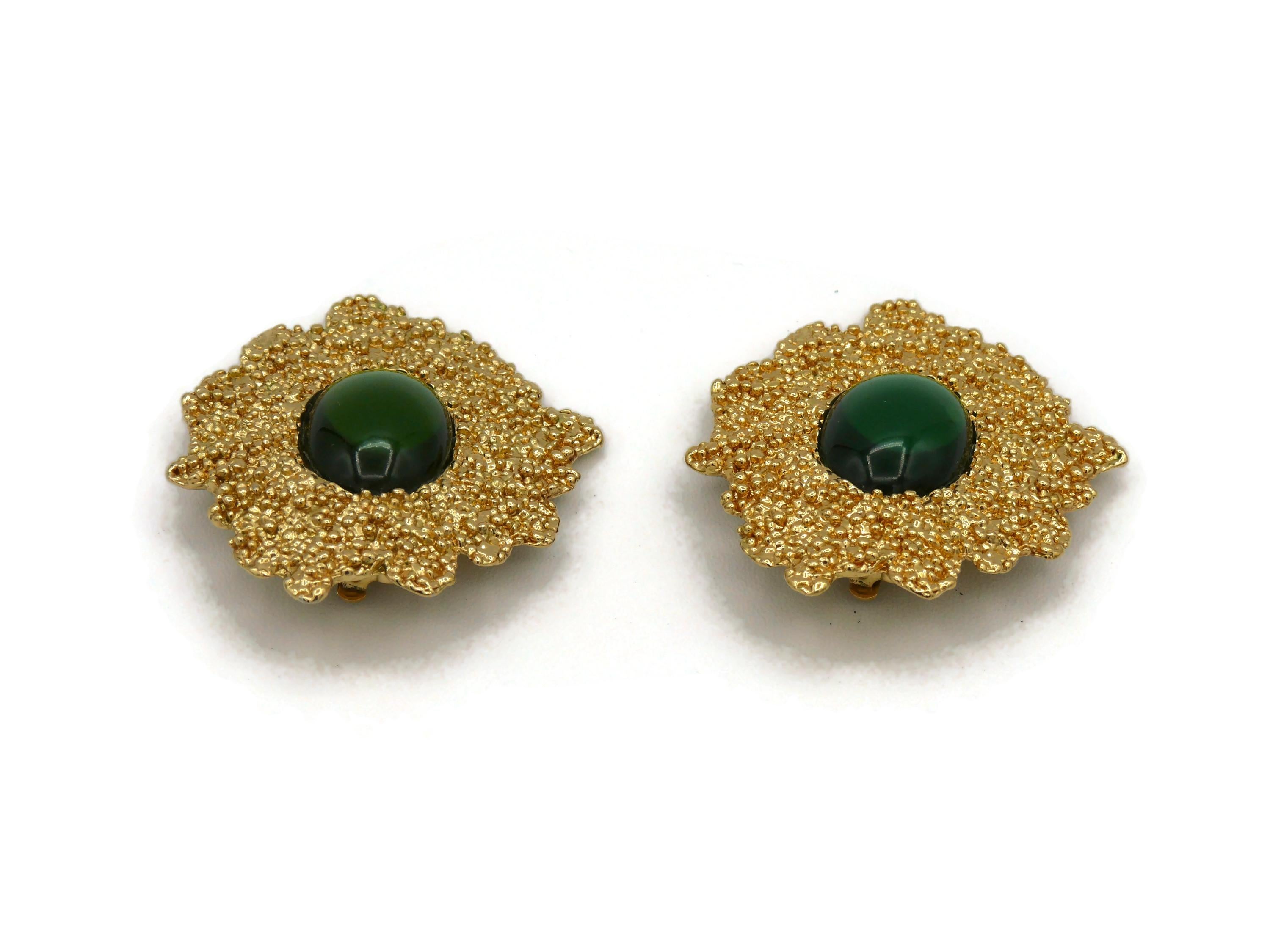 Women's YVES SAINT LAURENT YSL Vintage Green Cabochon Textured Clip-On Earrings For Sale