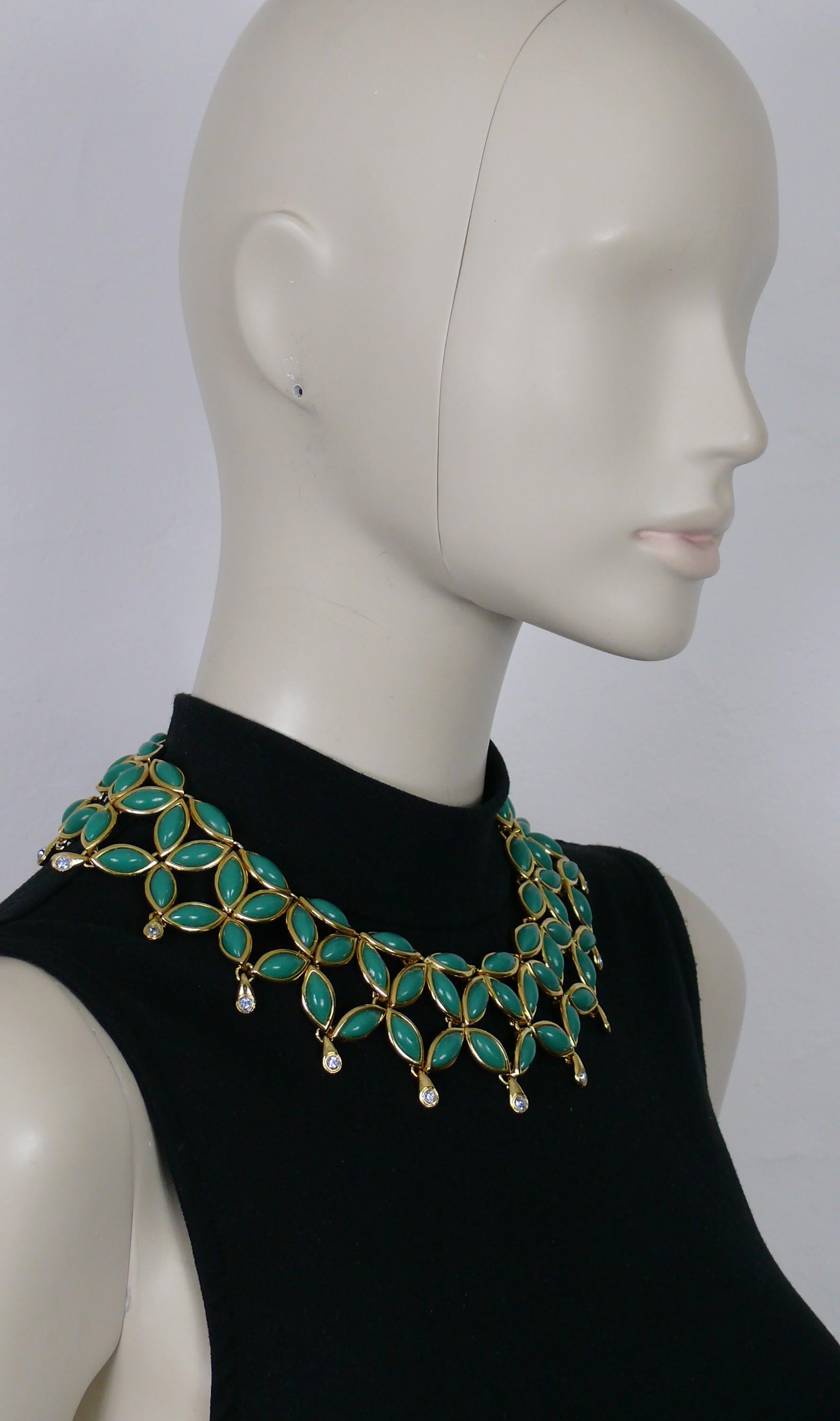 YVES SAINT LAURENT YSL Vintage Green Resin Cabochons Collar Necklace In Good Condition For Sale In Nice, FR