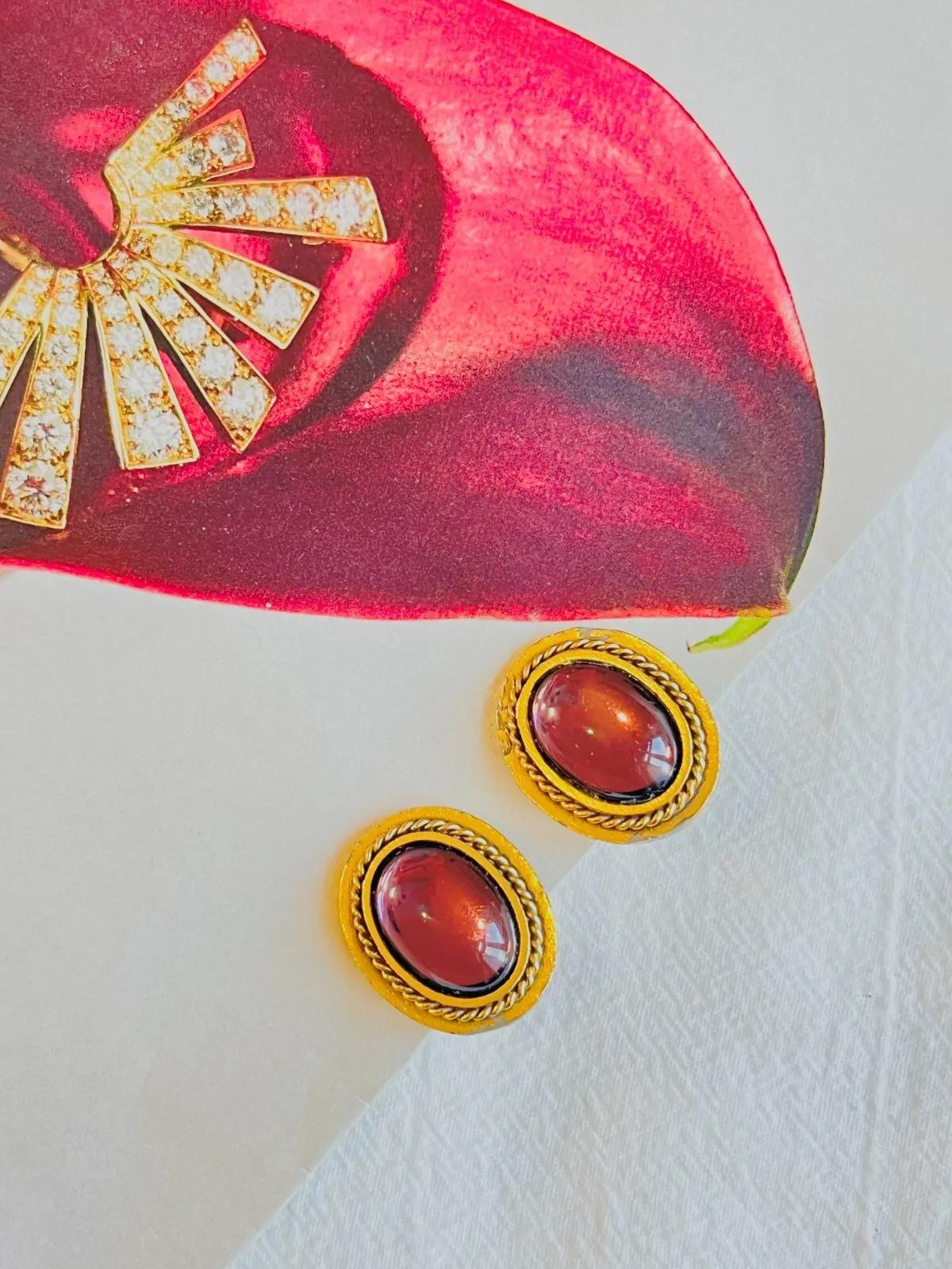 Yves Saint Laurent YSL Vintage Gripoix Amethyst Oval Cabochon Rope Gold Earrings In Good Condition In Wokingham, England