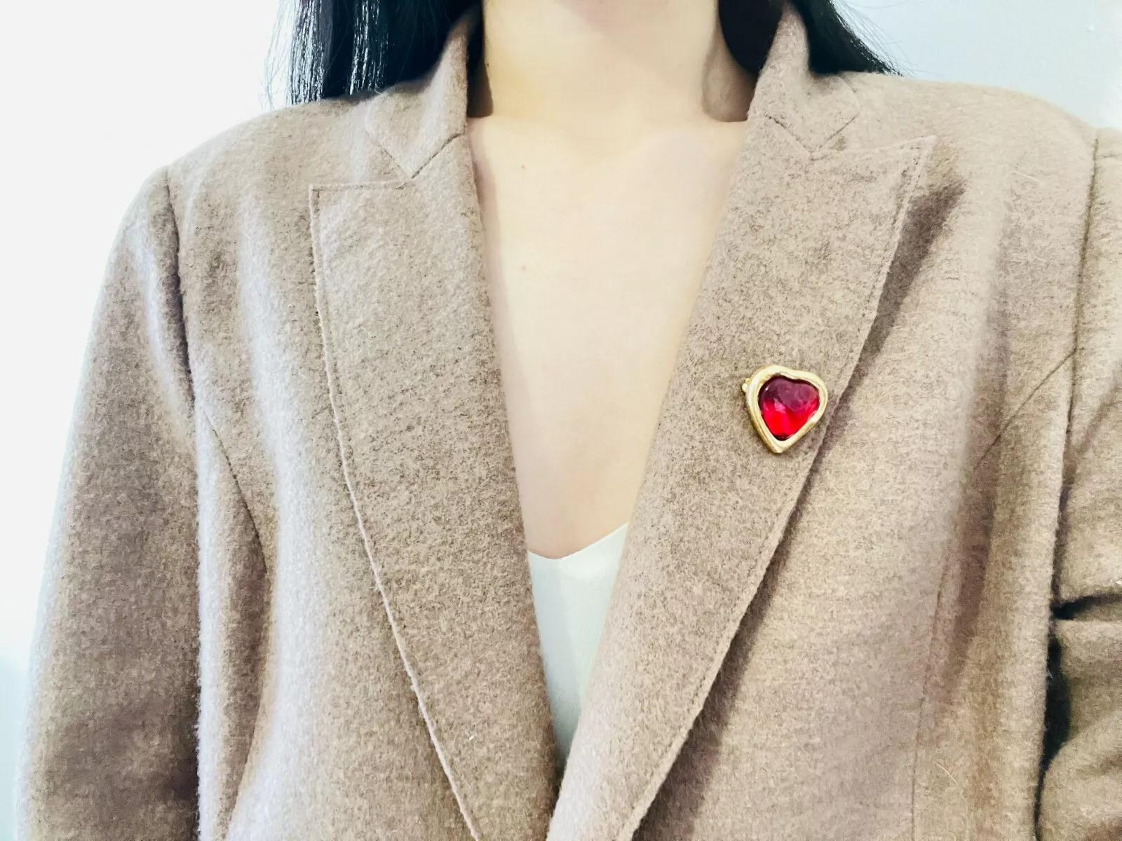 Women's or Men's Yves Saint Laurent YSL Vintage Gripoix Ruby Cabochon Heart Crystal Love Brooch For Sale