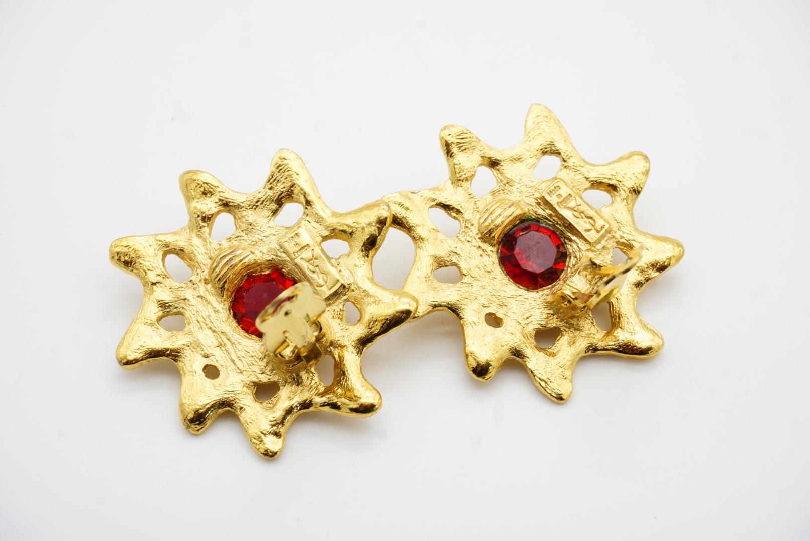 Yves Saint Laurent YSL Gripoix Vintage Pendientes de clip con doble capa de rubíes y rayos de sol en venta 8