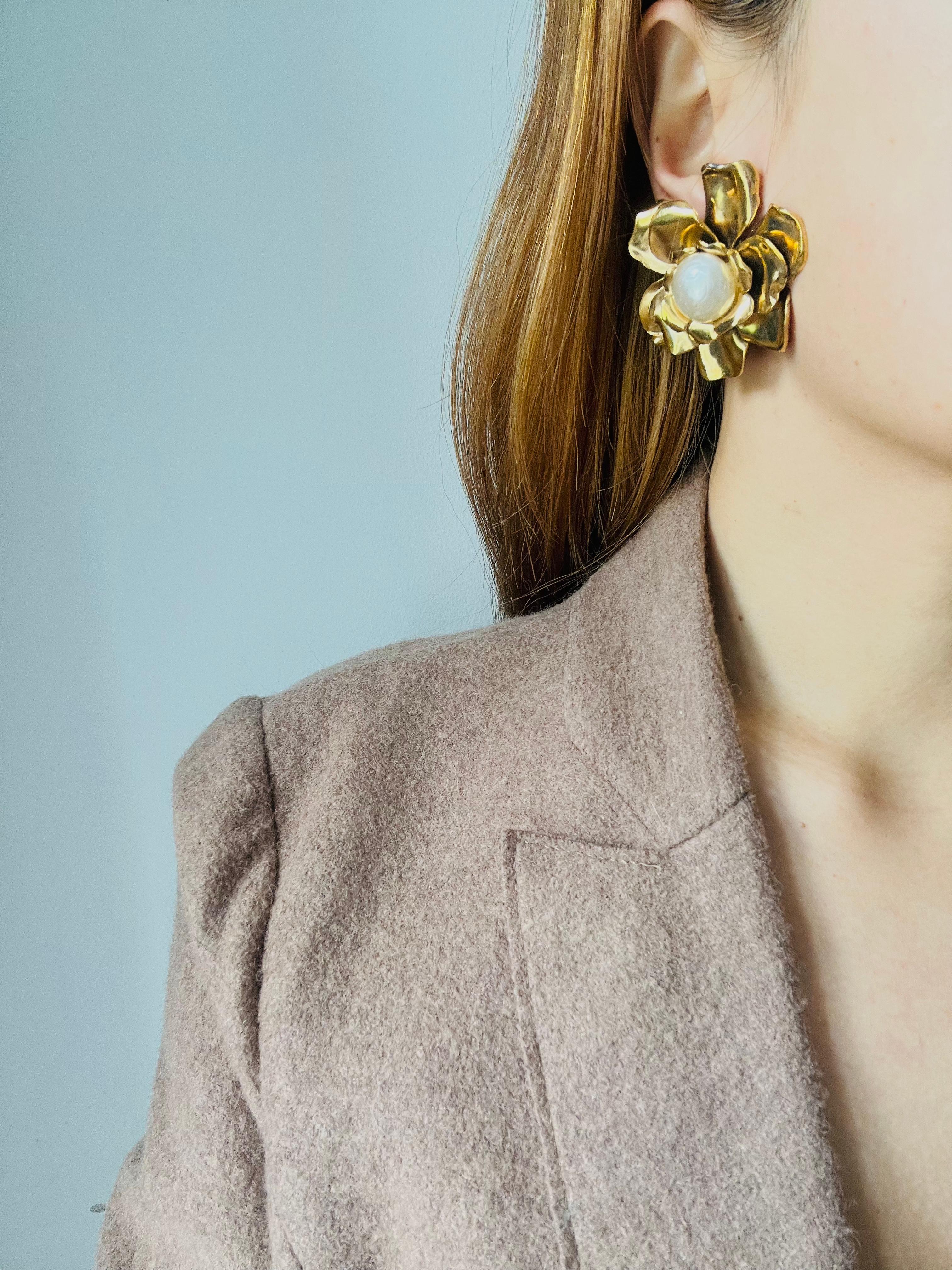 Yves Saint Laurent YSL Vintage Huge Camellia Flower White Pearl Clip Earrings For Sale 2