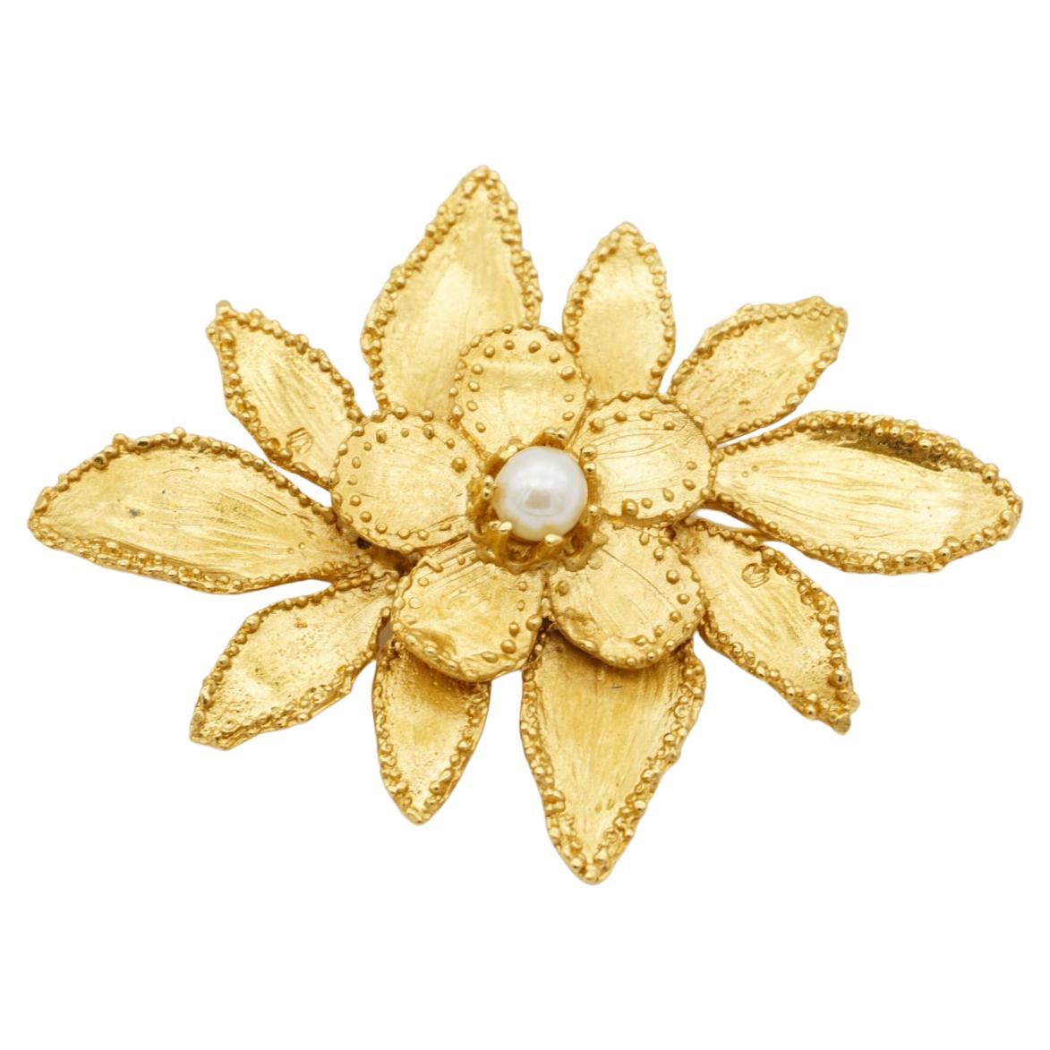 Yves Saint Laurent Broche vintage YSL grande fleur en or et perles blanches à double épaisseur