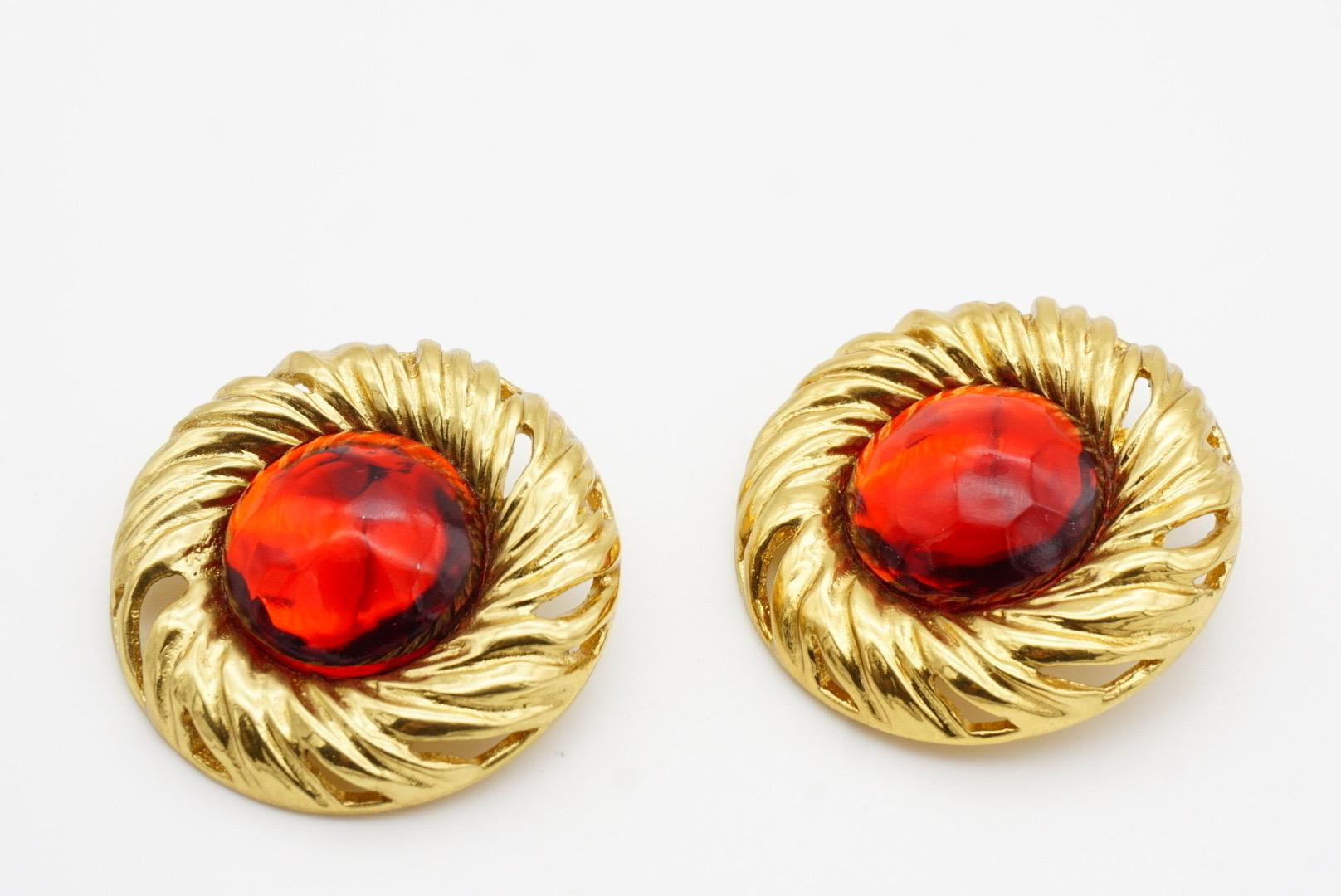 Yves Saint Laurent YSL Vintage Enormes Pendientes de clip circulares con cabujón de rubí Gripoix en venta 6