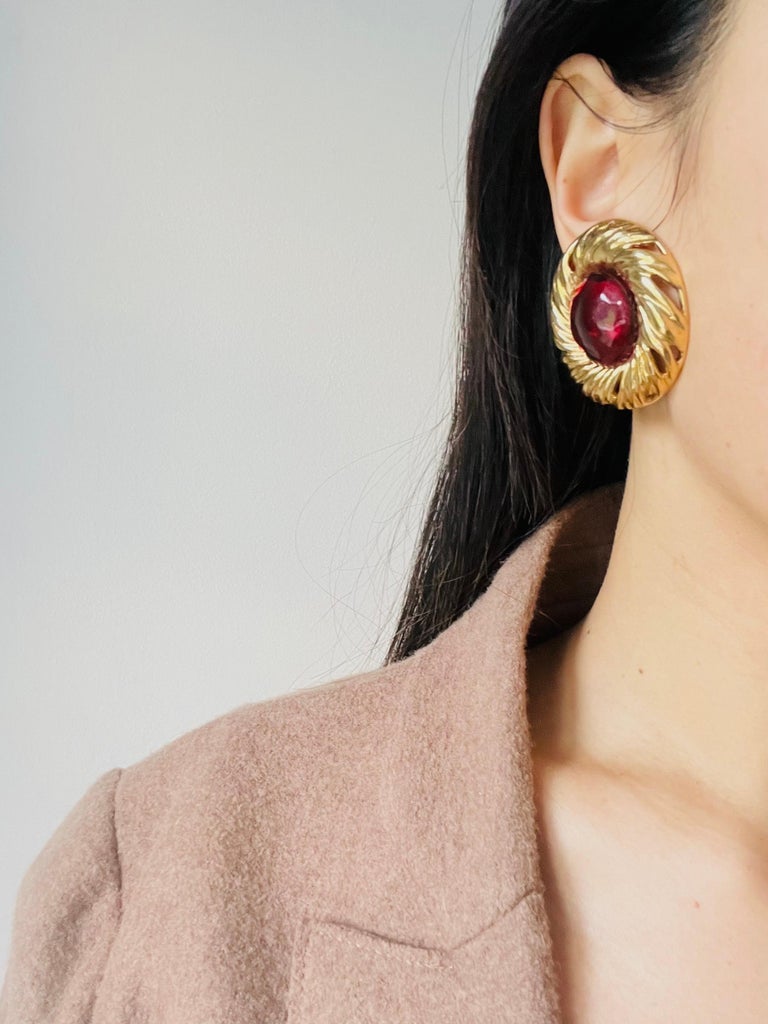 Yves Saint Laurent YSL Vintage Huge Gripoix Ruby Cabochon Circle 