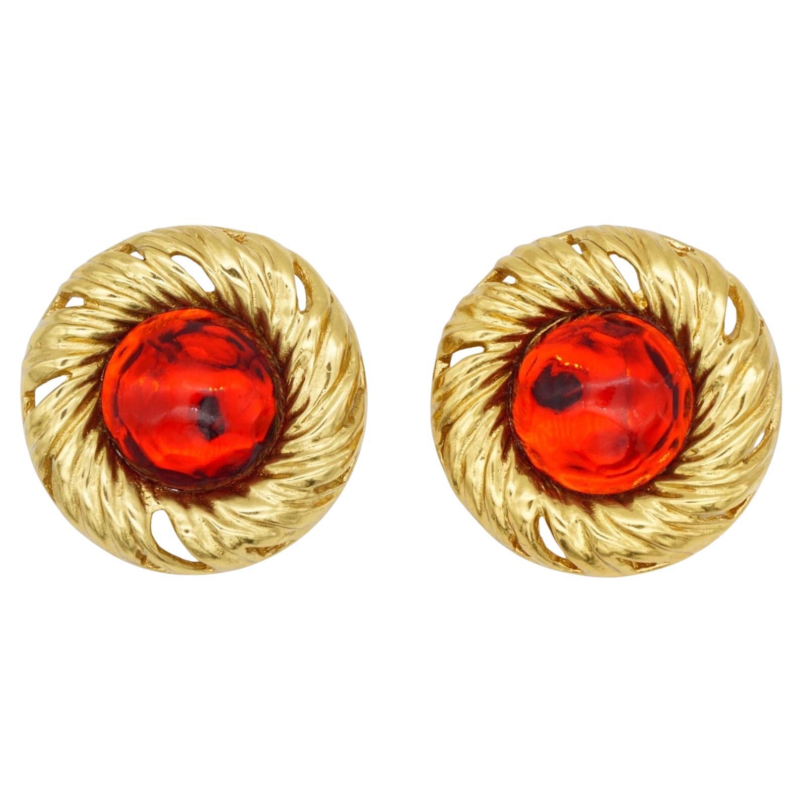 Yves Saint Laurent YSL Vintage Enormes Pendientes de clip circulares con cabujón de rubí Gripoix en venta