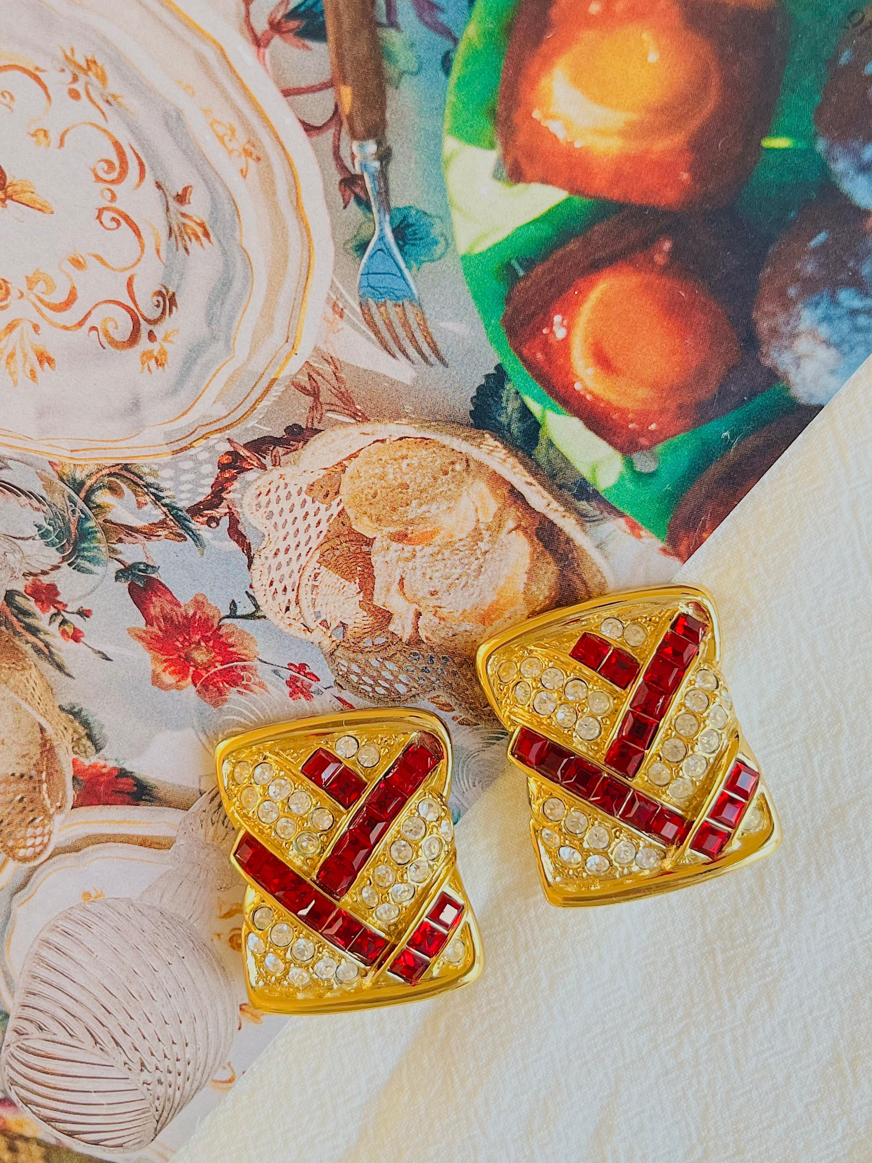 Yves Saint Laurent YSL Vintage Enorme Rectángulo Cristales de Rubí Pendientes de clip gruesos Artesano en venta