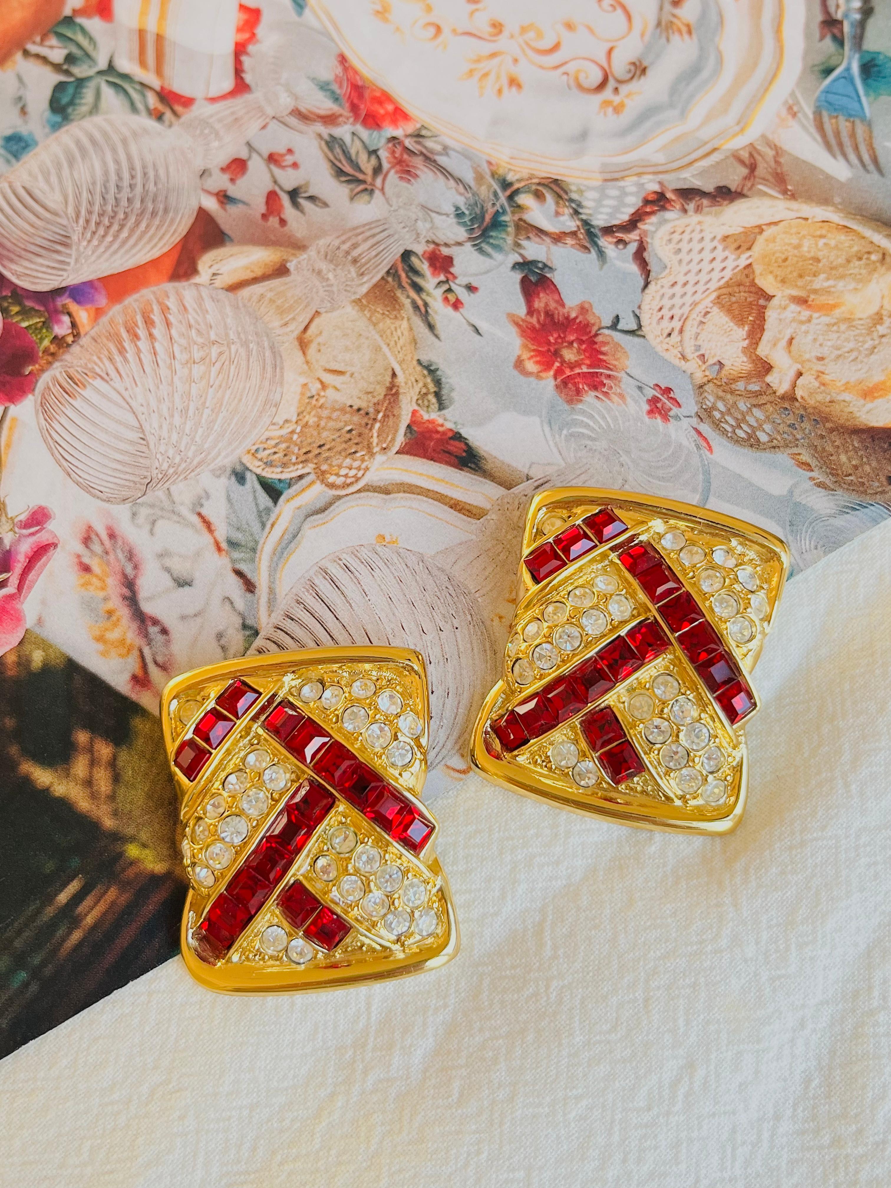 Yves Saint Laurent YSL Vintage Große rechteckige Rubin Kristalle Chunky Clip-Ohrringe im Zustand „Hervorragend“ im Angebot in Wokingham, England