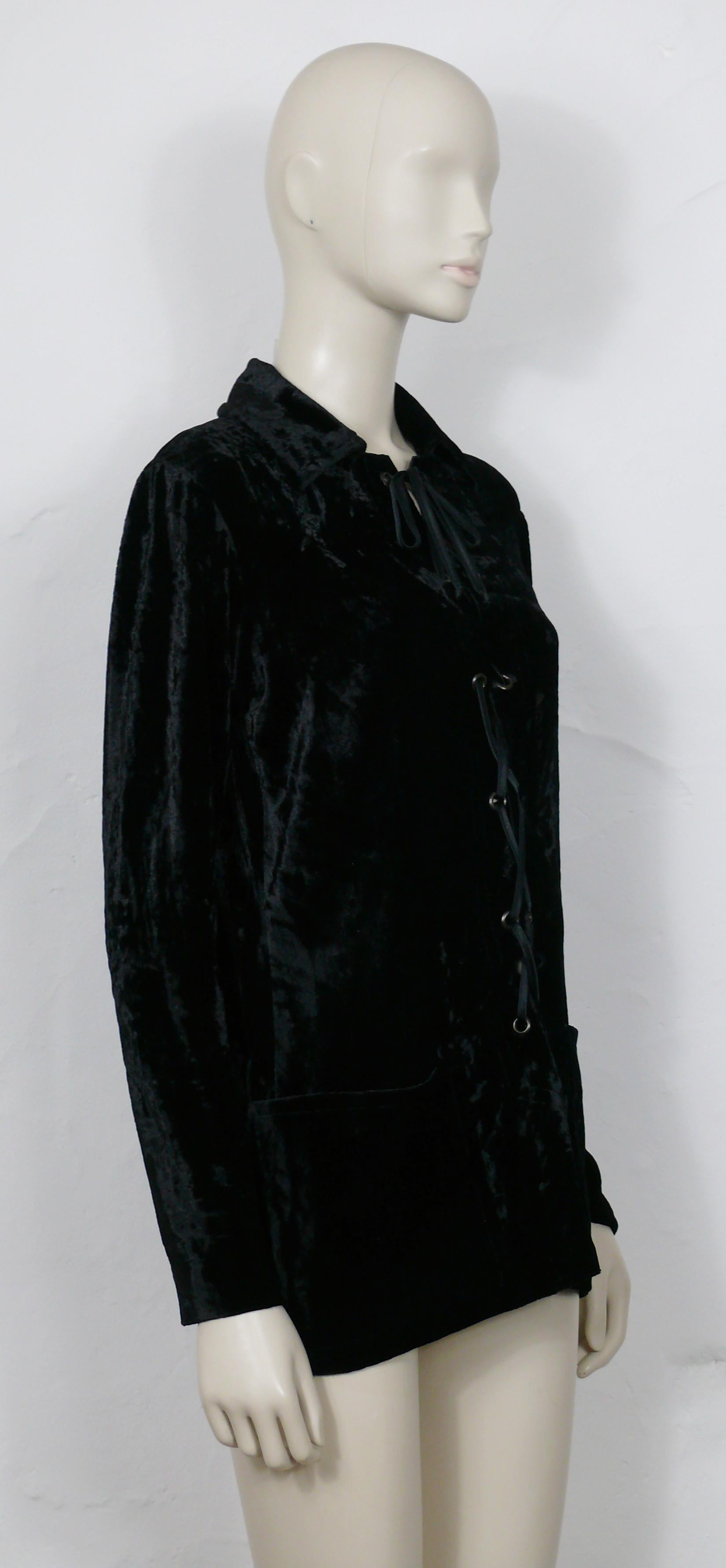 YVES SAINT LAURENT VARIATION vintage iconic black velvet SAFARI shirt.

This shirt features :
- Lace-up front construction with metal eyelets and black satin rope.
- 2 front pockets.
- Long sleeves.
- Unlined.

Label reads YVES SAINT LAURENT