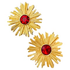 Orecchini Yves Saint Laurent (YSL) vintage, iconici, rari, in oro con rubini, con motivo a raggi di sole e a stella