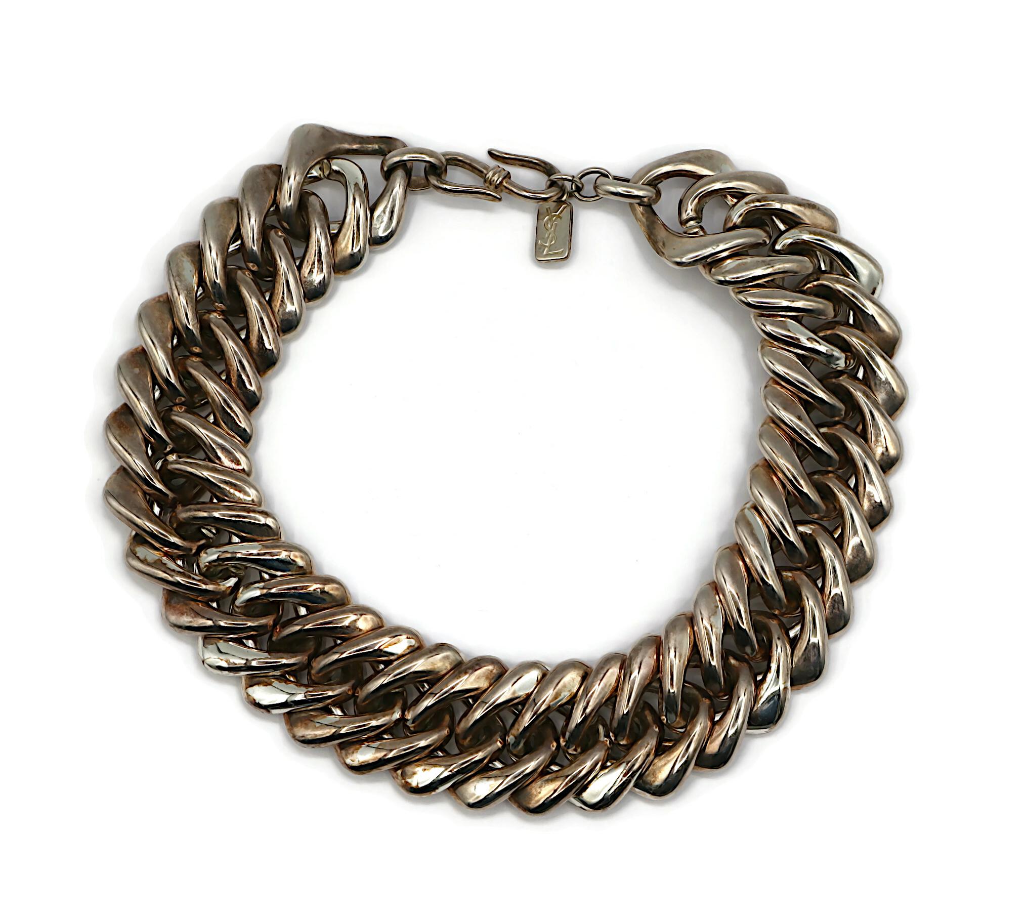 YVES SAINT LAURENT YSL Vintage Iconic Silver Tone Curb Chain Necklace In Good Condition For Sale In Nice, FR