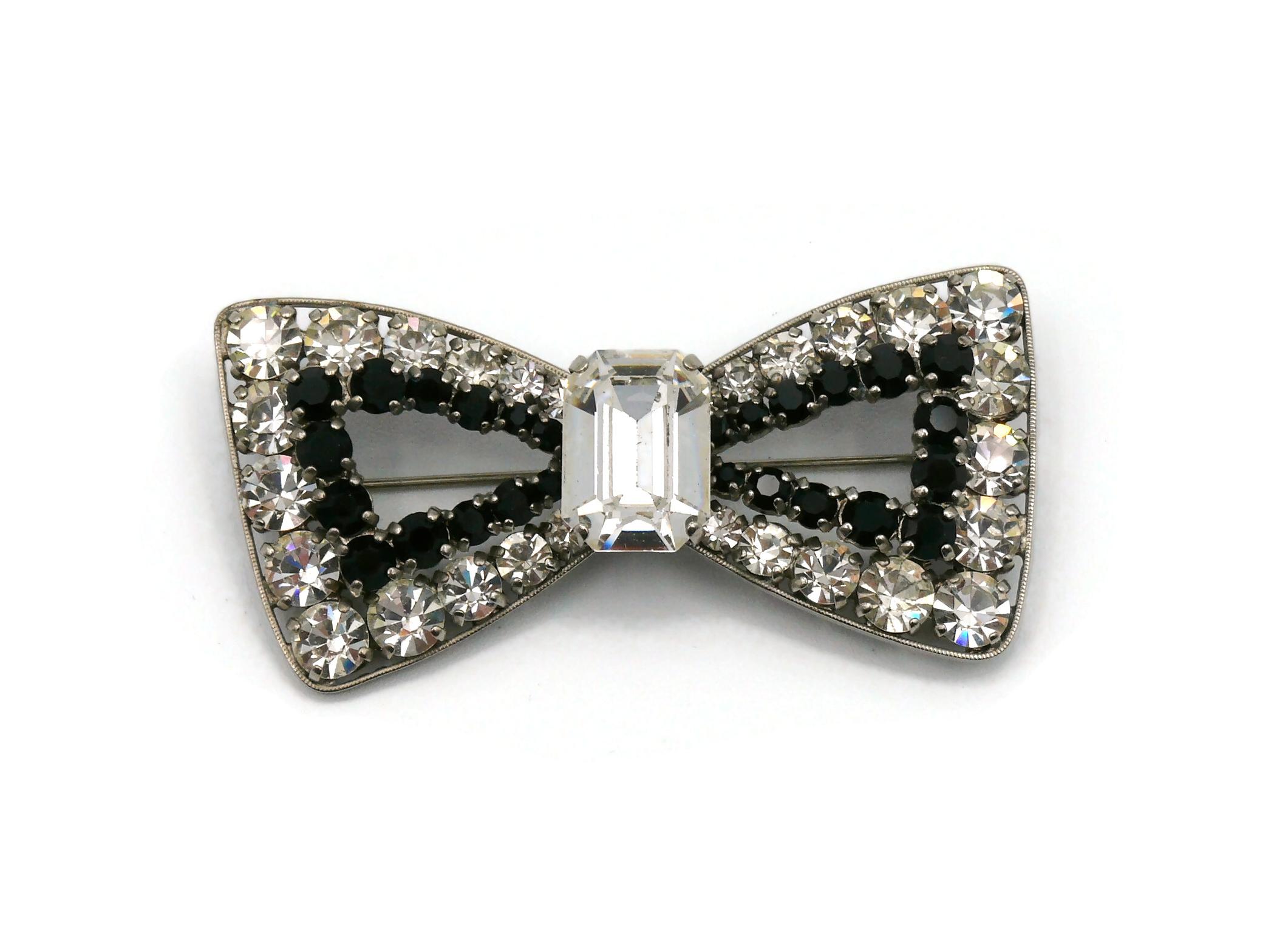 Yves Saint Laurent YSL Vintage Jewelled Bow Brooch In Good Condition For Sale In Nice, FR