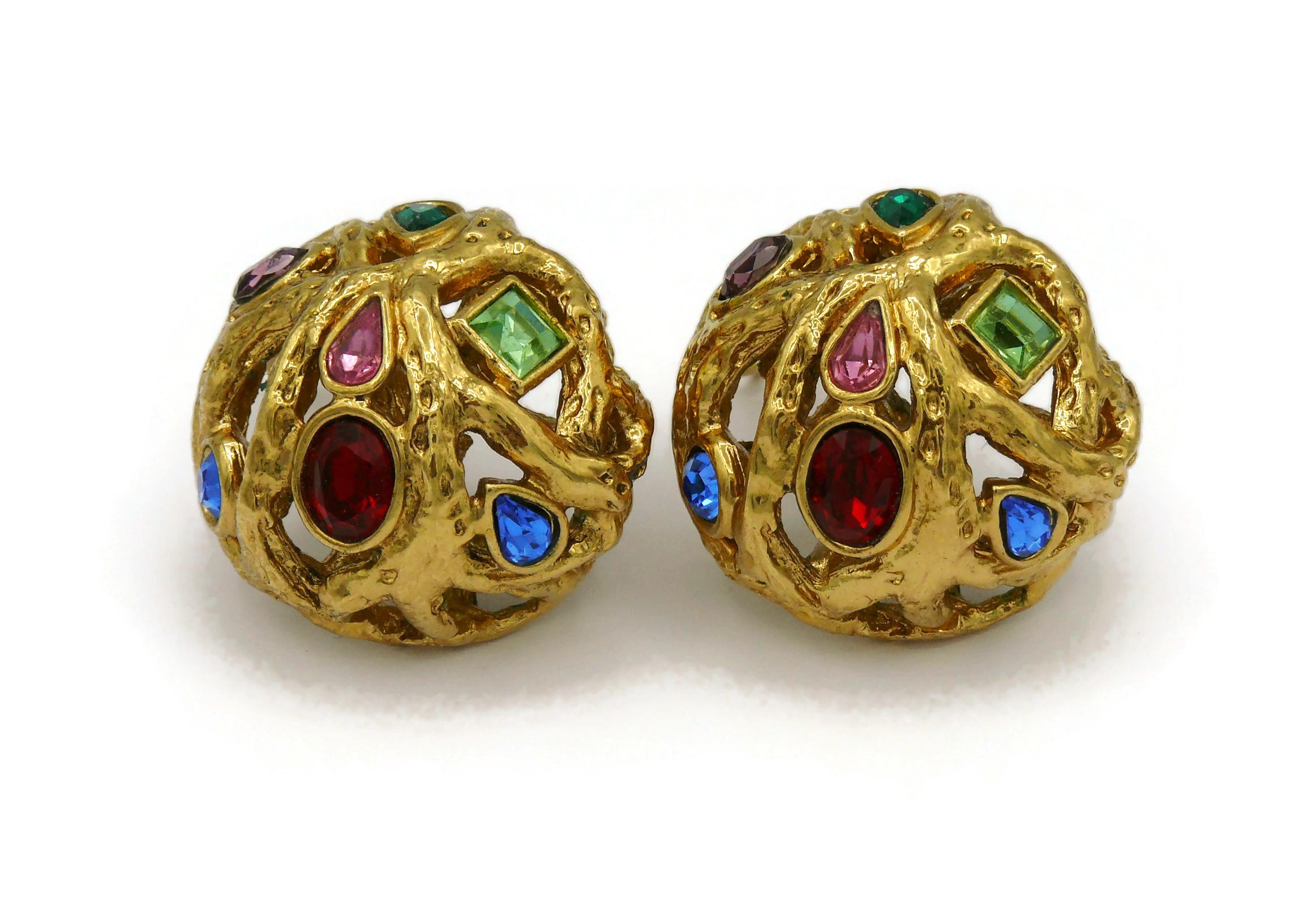 YVES SAINT LAURENT YSL Vintage Jewelled Domed Clip-On Earrings In Good Condition For Sale In Nice, FR