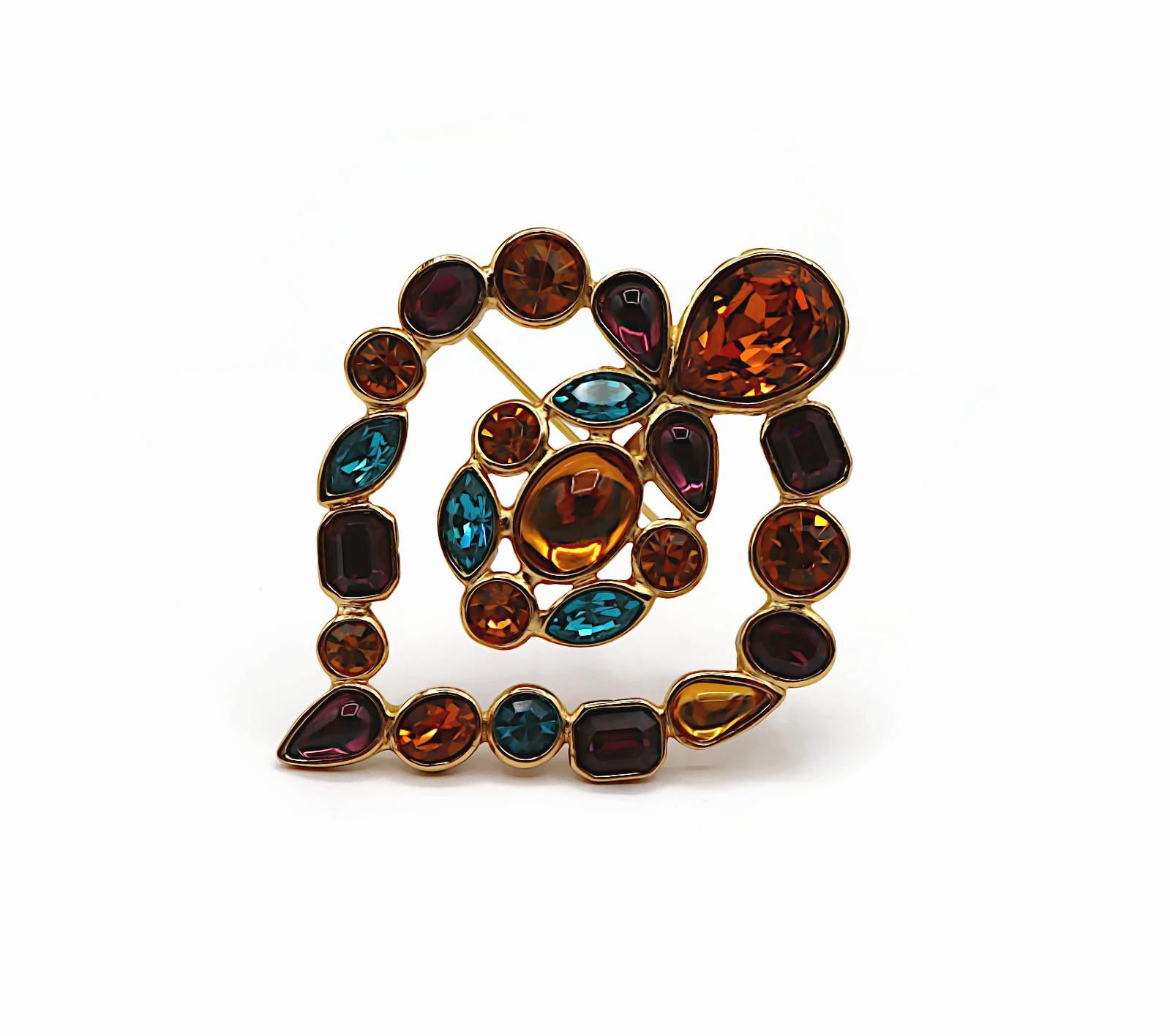 YVES SAINT LAURENT Pendentif broche cœur vintage orné de bijoux YSL en vente 2