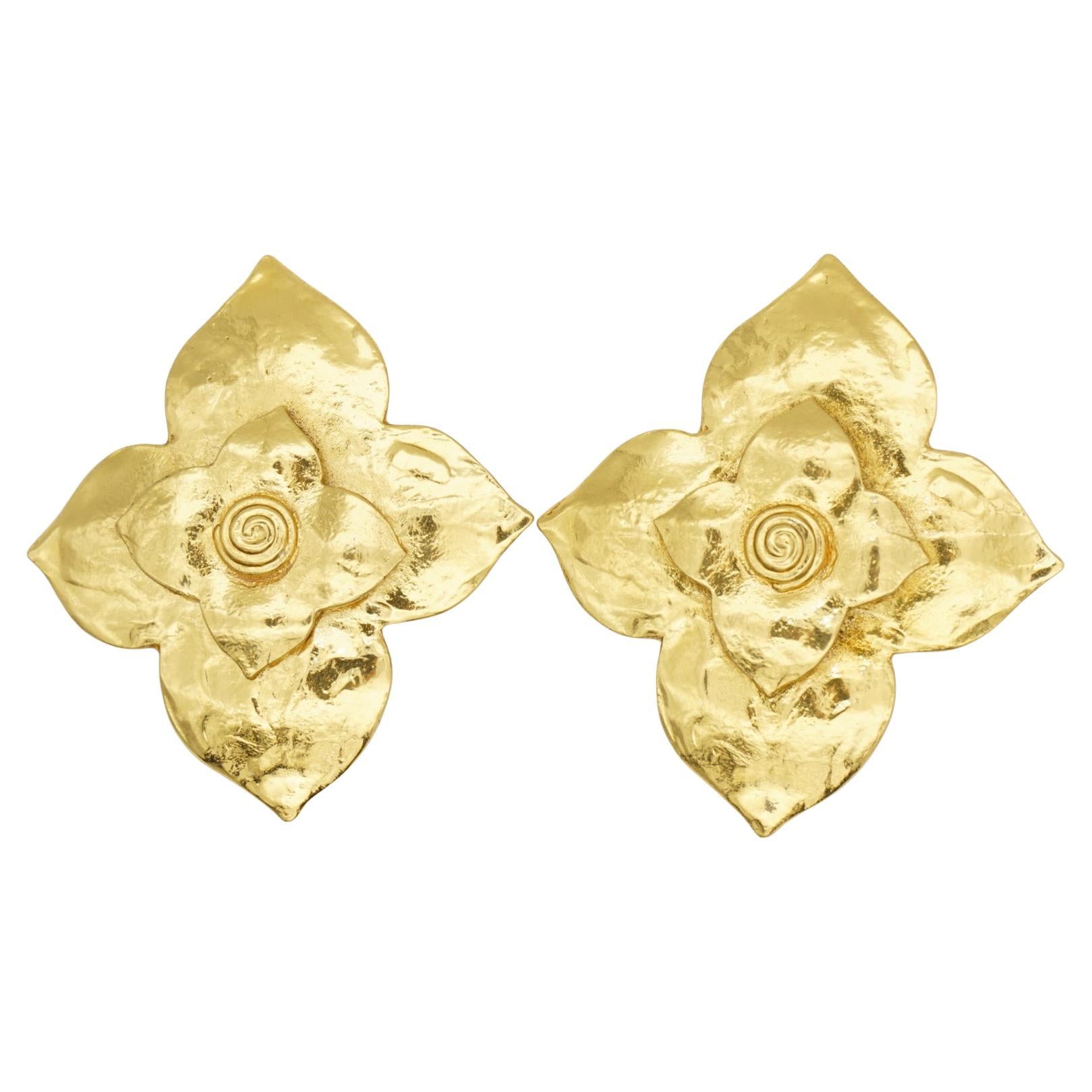 Yves Saint Laurent YSL Vintage Pendientes flor de cornejo de doble capa de oro grande