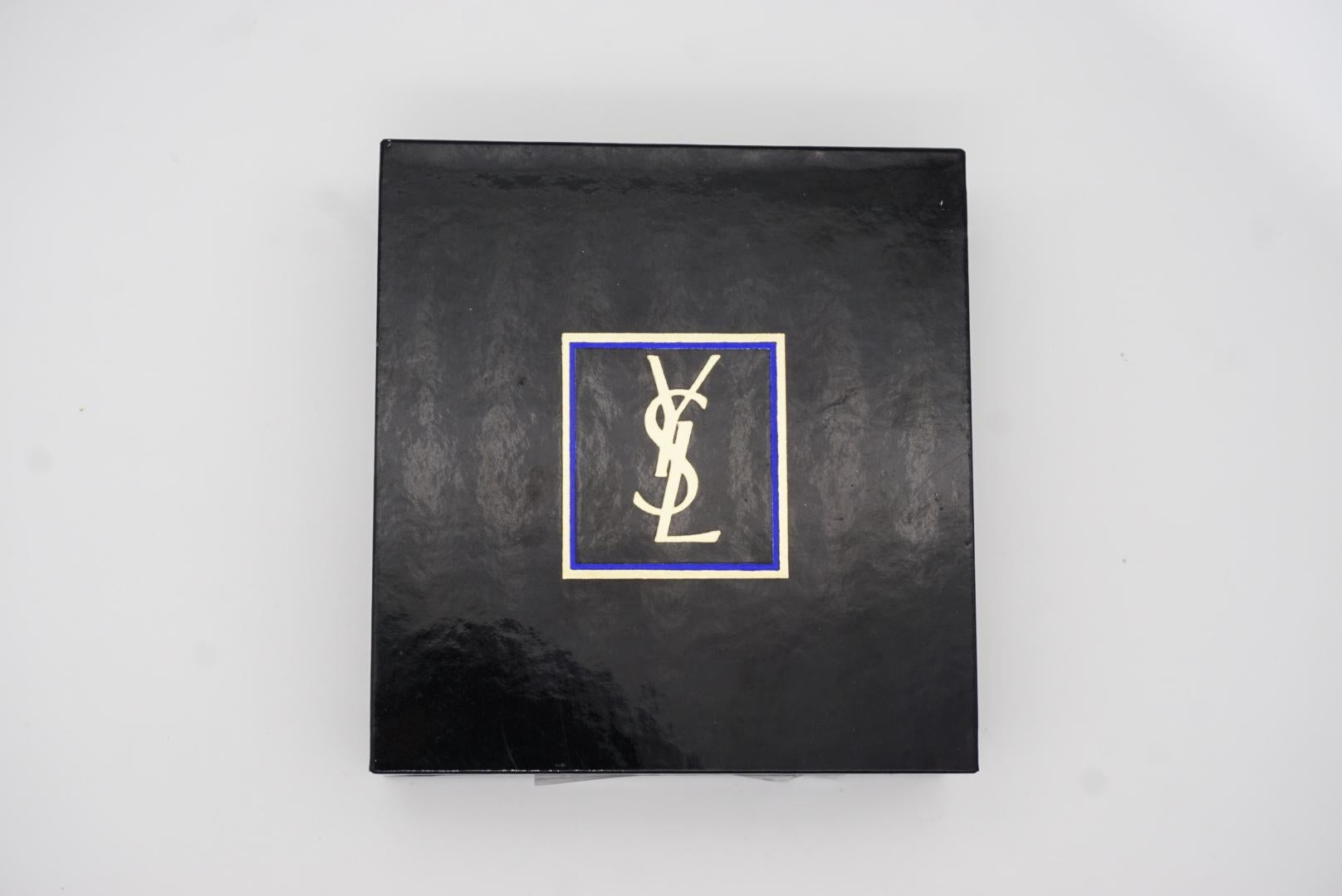 Yves Saint Laurent YSL Vintage Large Gripoix Logo Sapphire Heart Clip Earrings 11