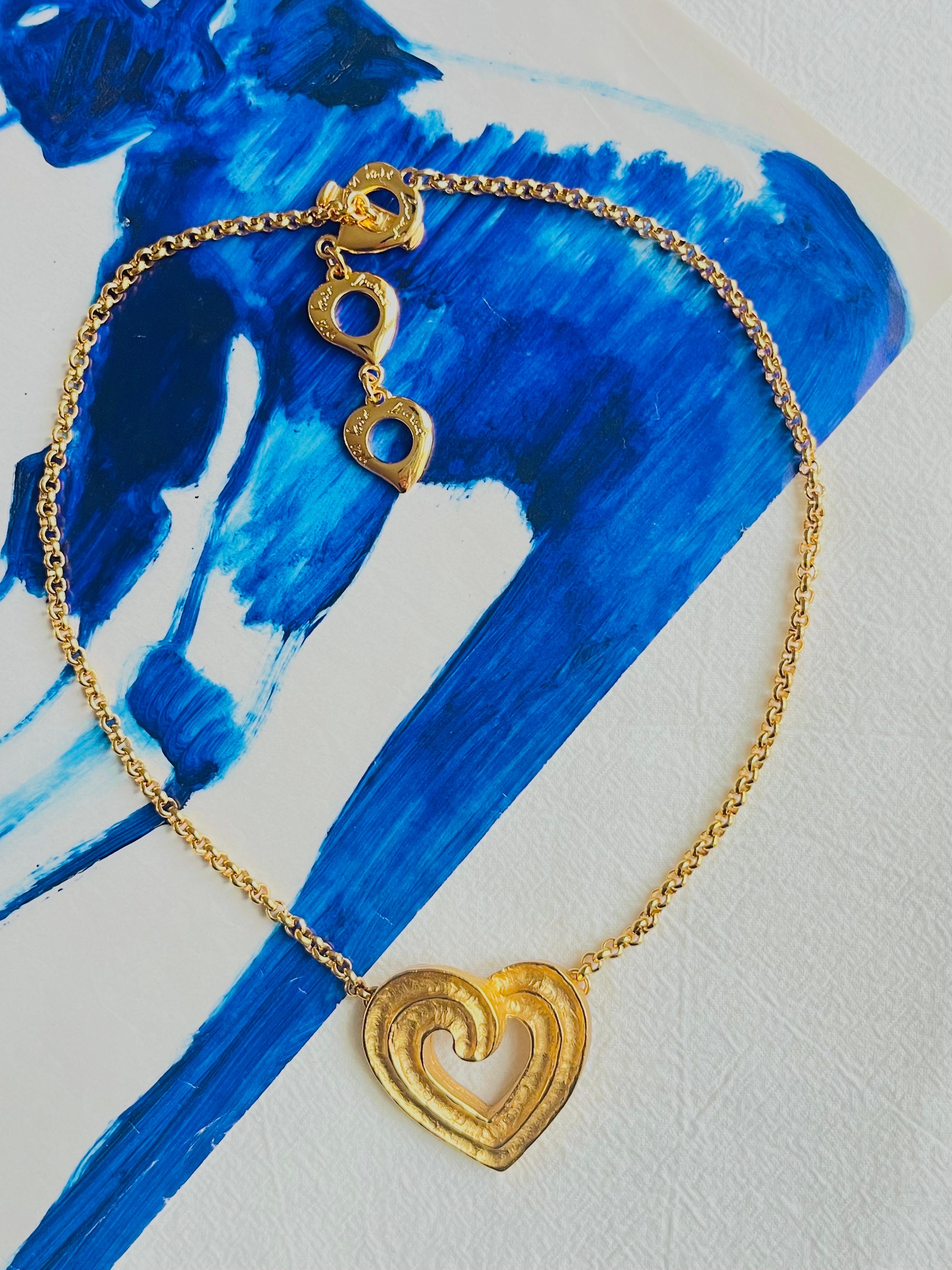 Yves Saint Laurent YSL Collier Vintage Large Heart Love ajouré en or massif Excellent état - En vente à Wokingham, England