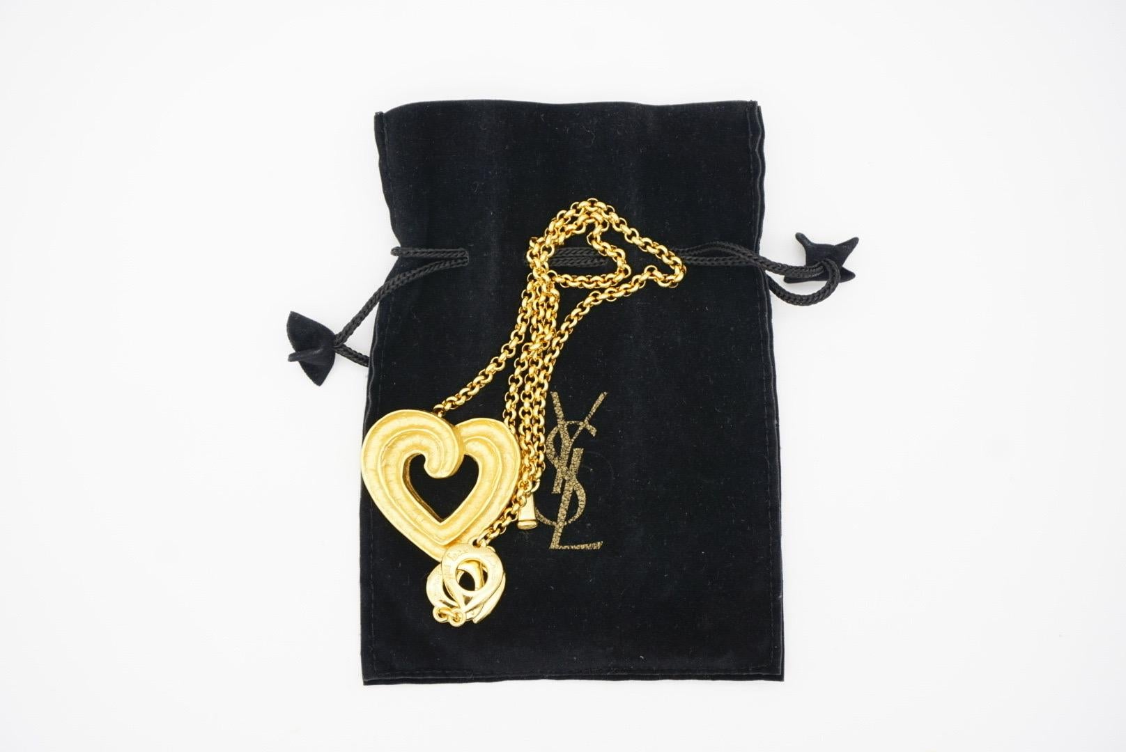 Yves Saint Laurent YSL Vintage Large Heart Love Openwork Pendant Gold Necklace  In Excellent Condition For Sale In Wokingham, England