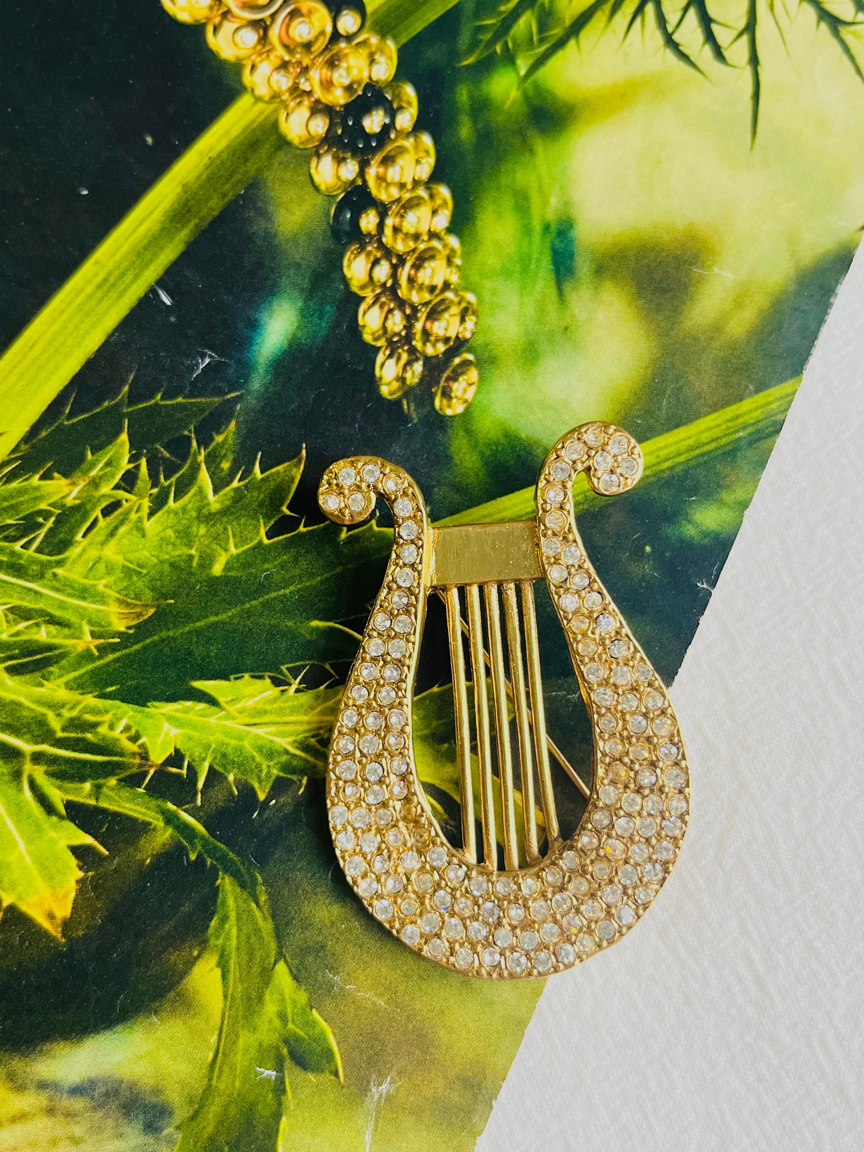 Yves Saint Laurent YSL Vintage Large Lyre Harp Crystals Openwork Gold Brooch In Good Condition For Sale In Wokingham, England