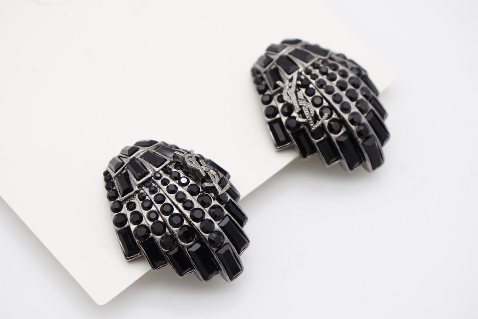 Yves Saint Laurent YSL Vintage Logo Geometric Shell Black Crystal Clip Earrings For Sale 7
