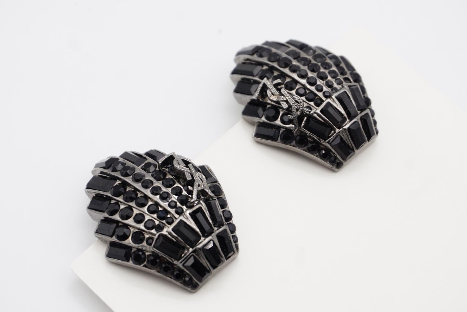 Yves Saint Laurent YSL Vintage Logo Geometric Shell Black Crystal Clip Earrings For Sale 9