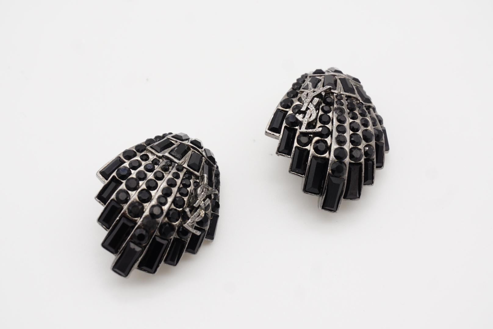 Yves Saint Laurent YSL Vintage Logo Geometric Shell Black Crystal Clip Earrings For Sale 10