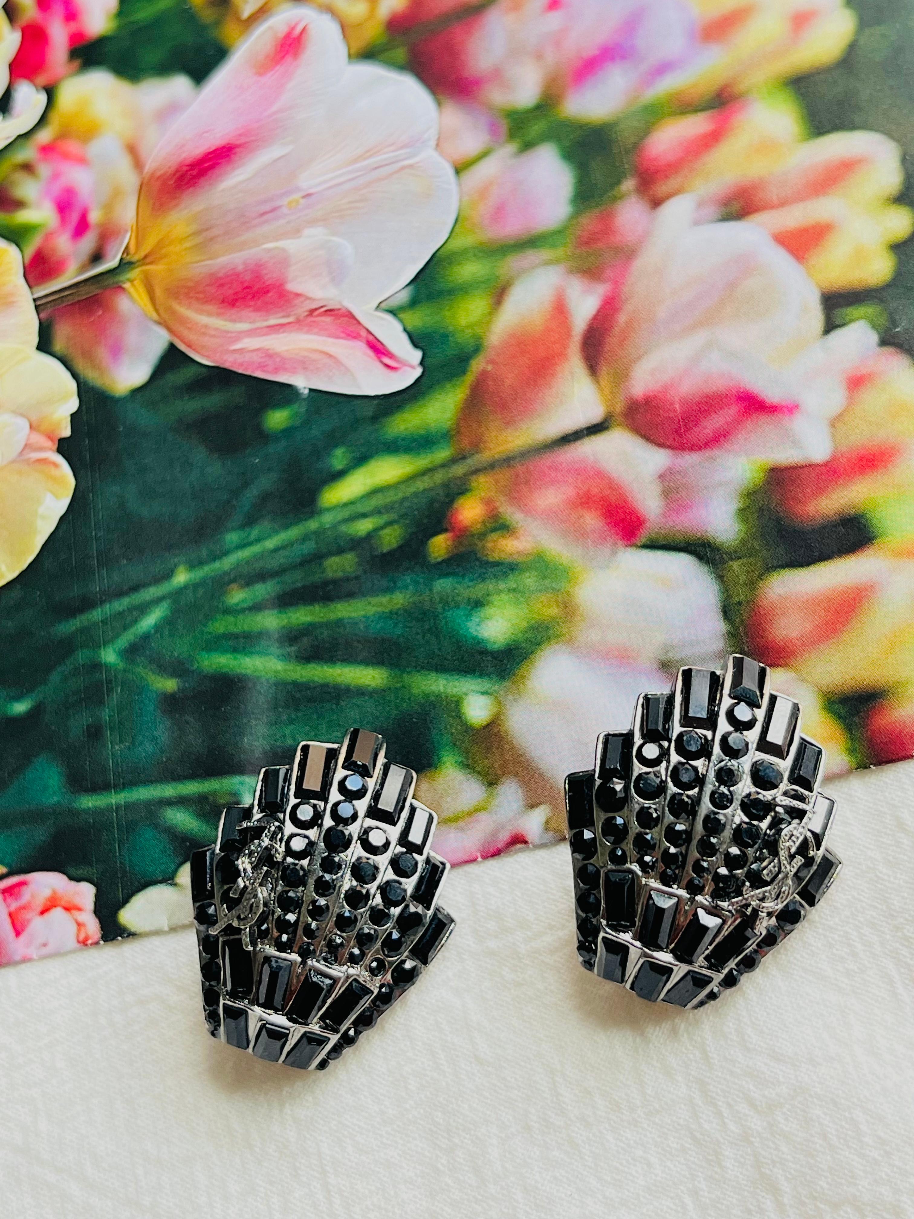 Artist Yves Saint Laurent YSL Vintage Logo Geometric Shell Black Crystal Clip Earrings For Sale