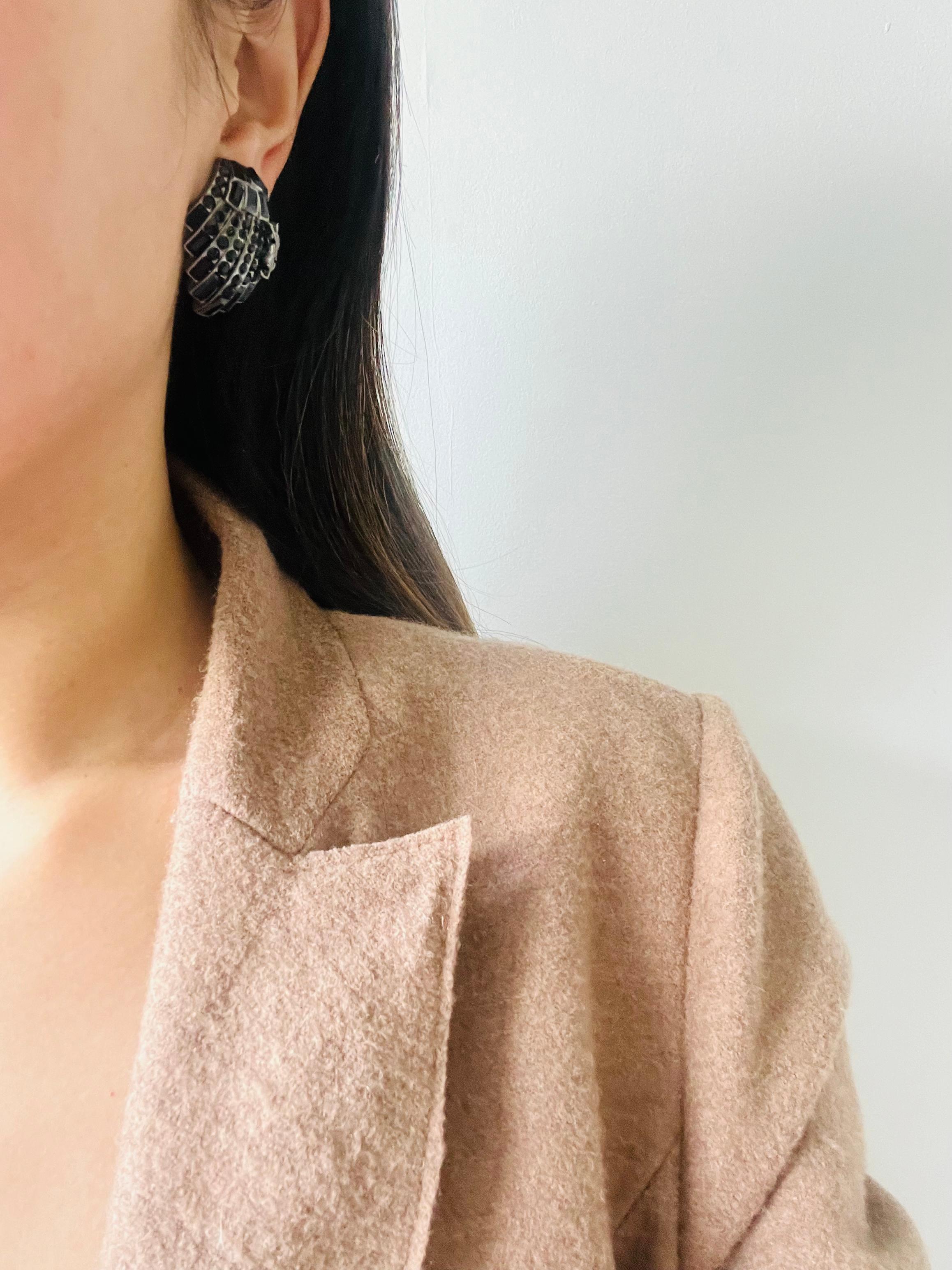 Yves Saint Laurent YSL Vintage Logo Geometric Shell Black Crystal Clip Earrings For Sale 2