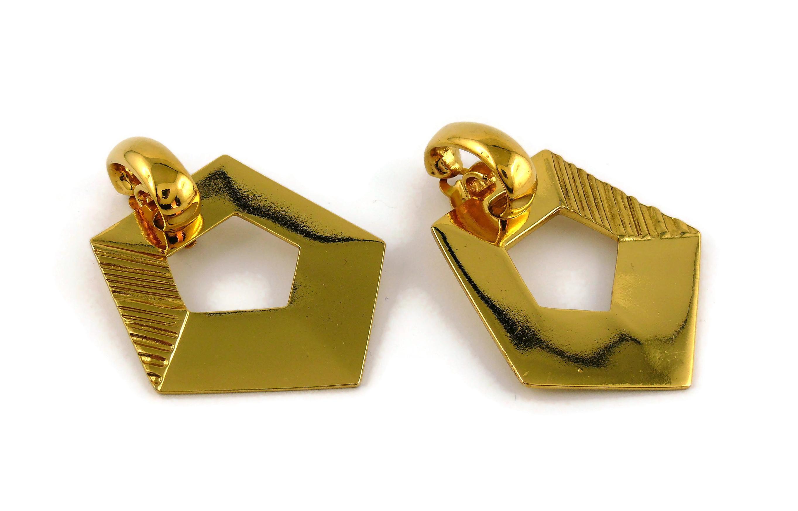 Yves Saint Laurent YSL Vintage Massive Gold getönte geometrische baumelnde Ohrringe im Zustand „Gut“ im Angebot in Nice, FR