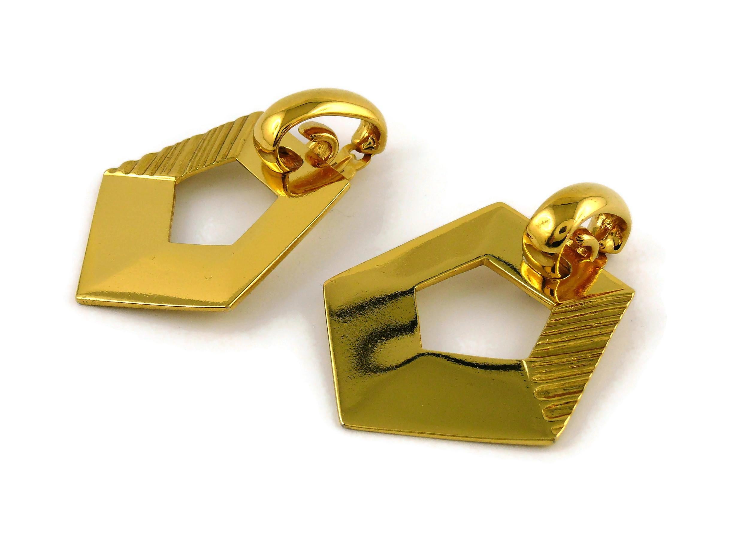 Yves Saint Laurent YSL Vintage Massive Gold getönte geometrische baumelnde Ohrringe im Angebot 1
