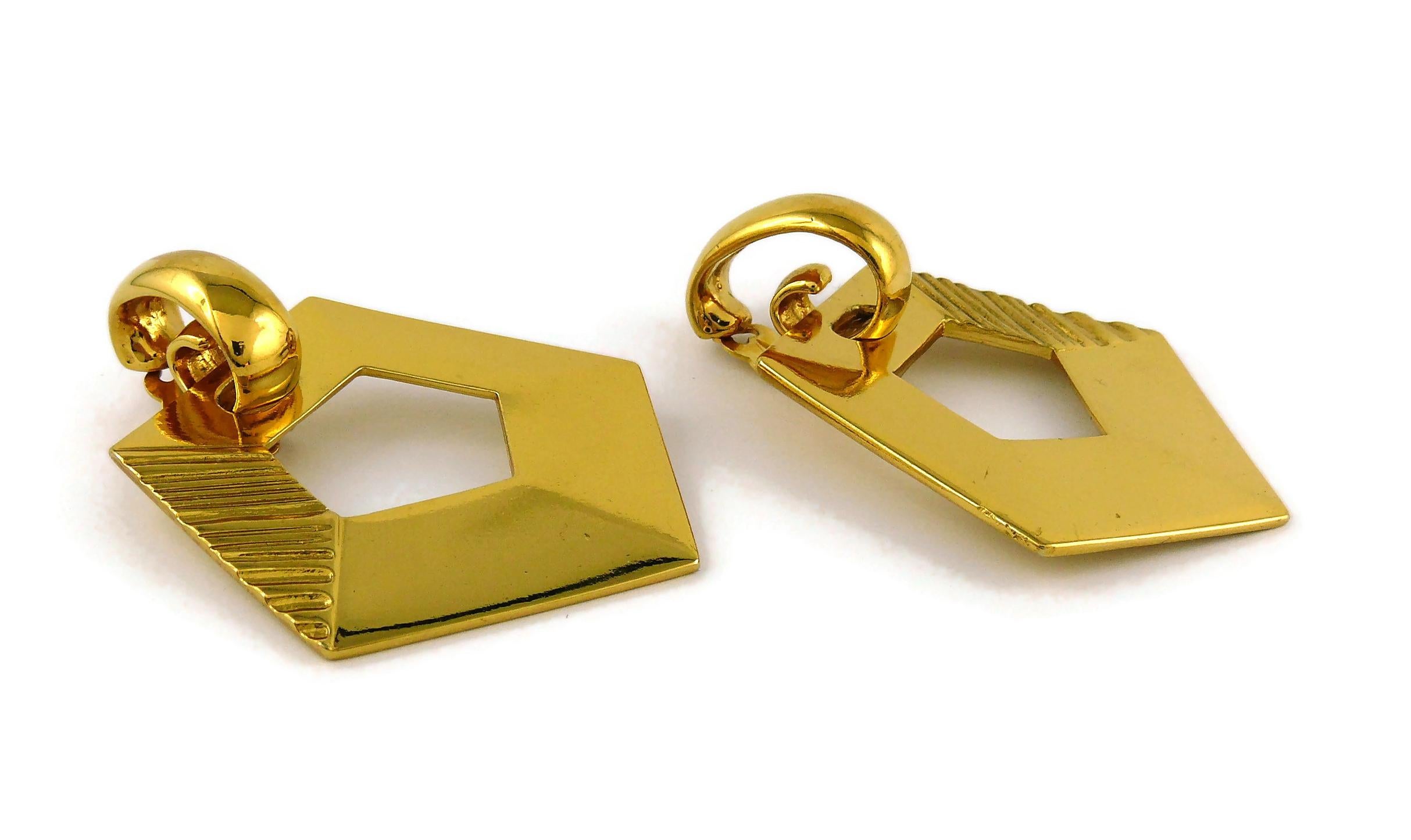 Yves Saint Laurent YSL Vintage Massive Gold getönte geometrische baumelnde Ohrringe im Angebot 2