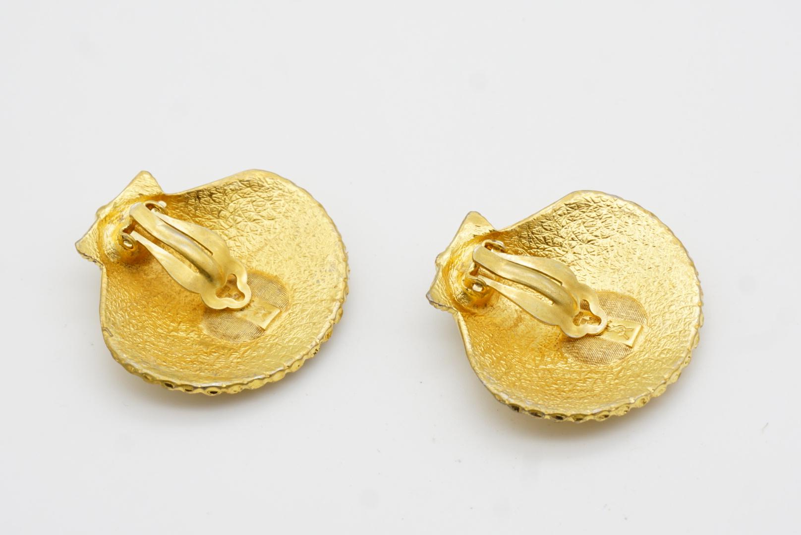 Yves Saint Laurent YSL Vintage Massive Large Vivid Shell Chunky Clip Earrings For Sale 7