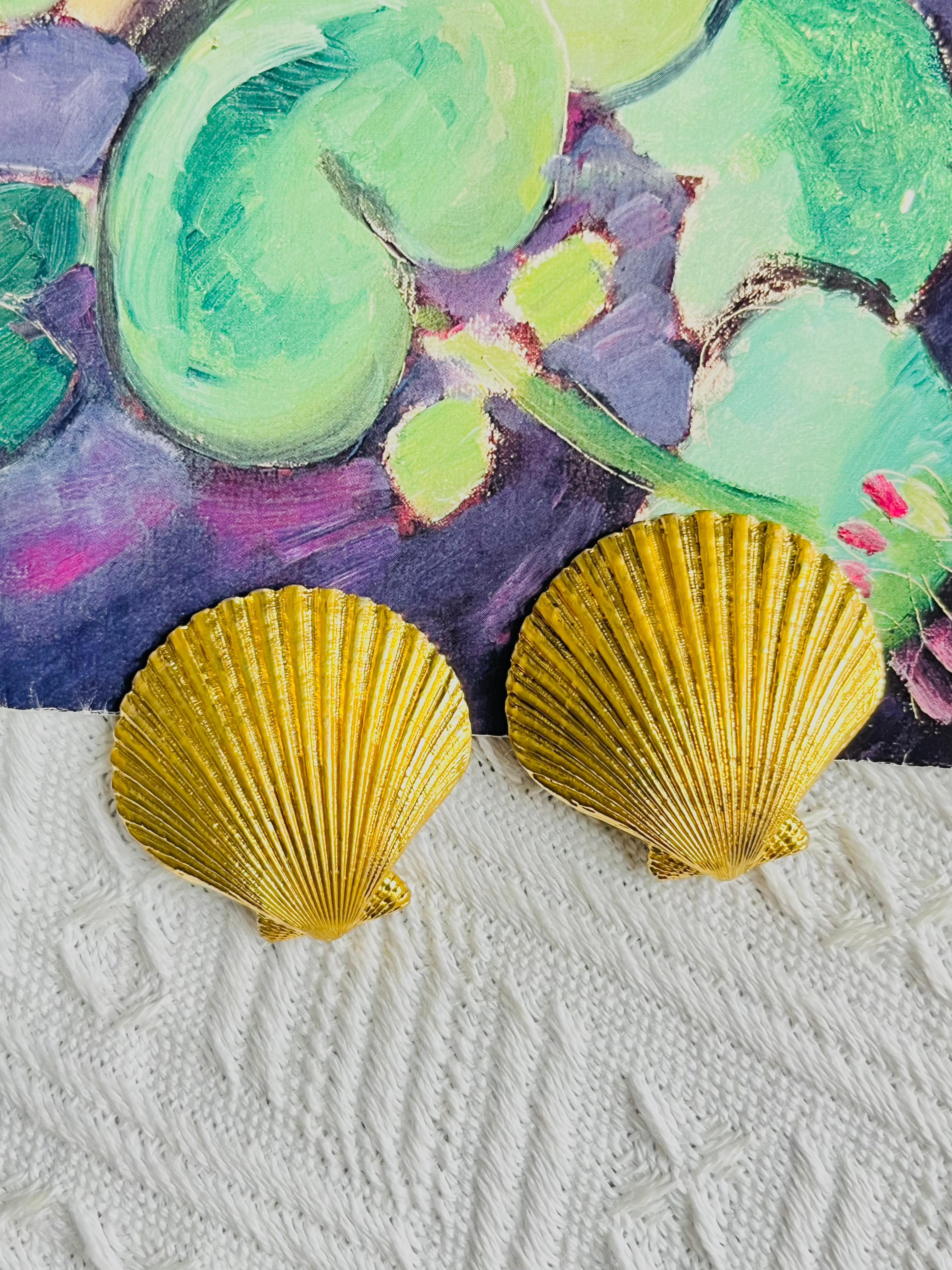 Art Deco Yves Saint Laurent YSL Vintage Massive Large Vivid Shell Chunky Clip Earrings For Sale
