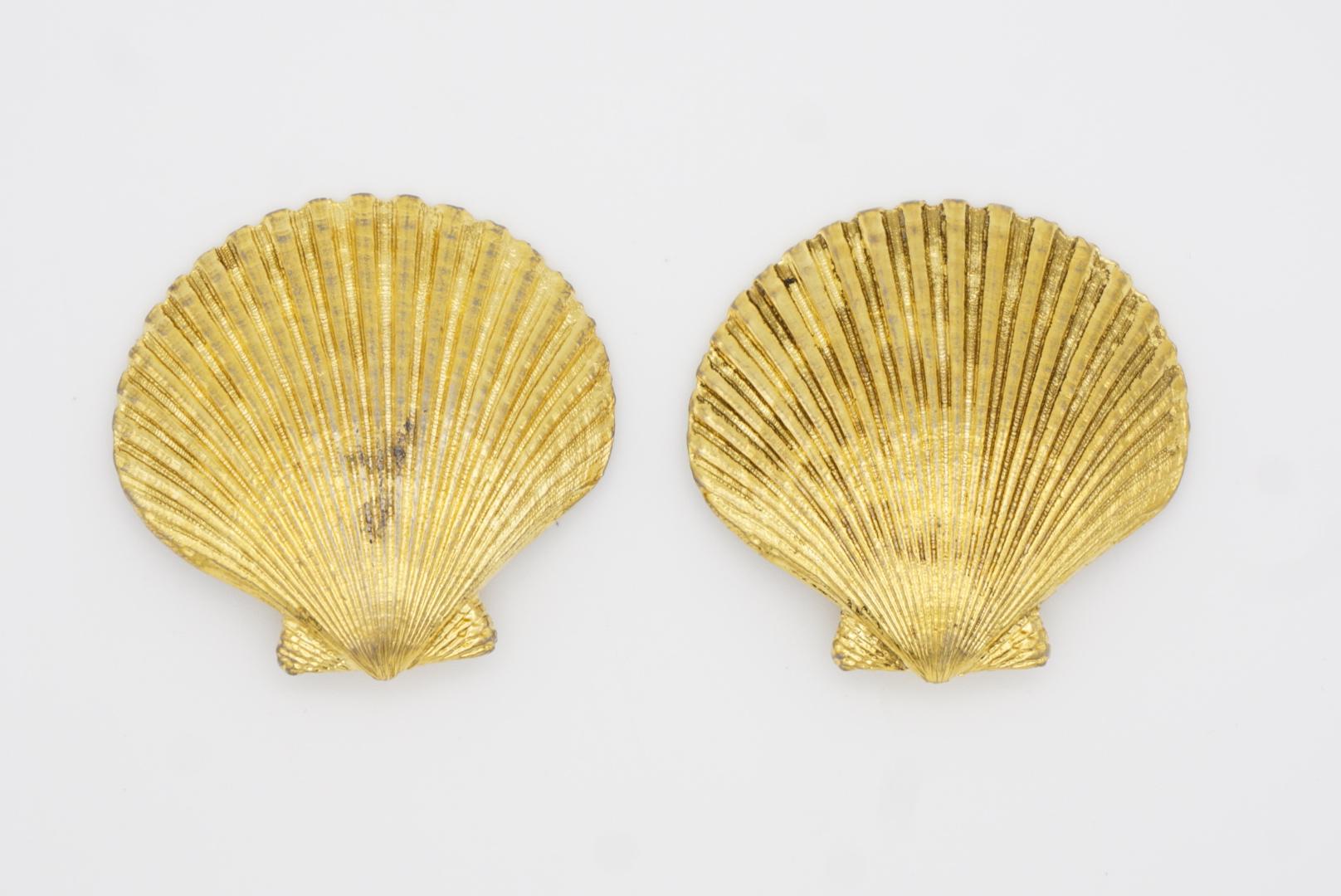 Yves Saint Laurent YSL Vintage Massive Large Vivid Shell Chunky Clip Earrings 3