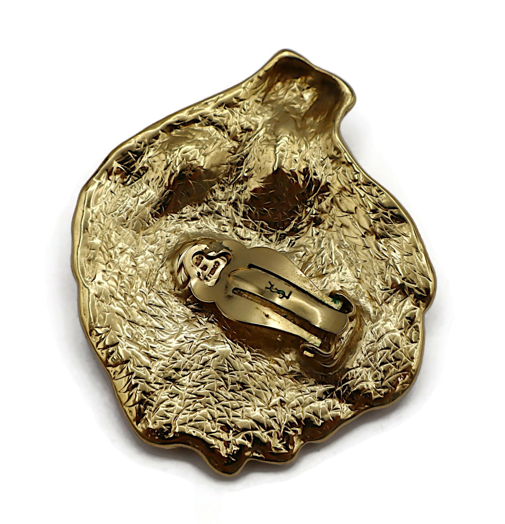 Yves Saint Laurent YSL Vintage Massive Gold Tone Lion Clip-On Earrings en vente 3