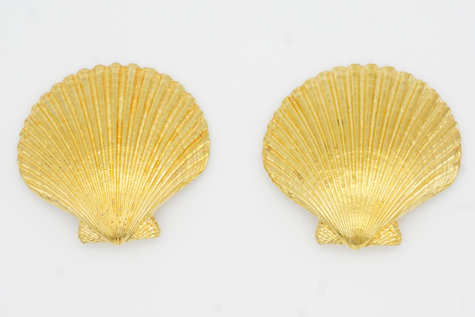 Yves Saint Laurent YSL Pendientes de clip de concha grande con textura masiva vintage en venta 5