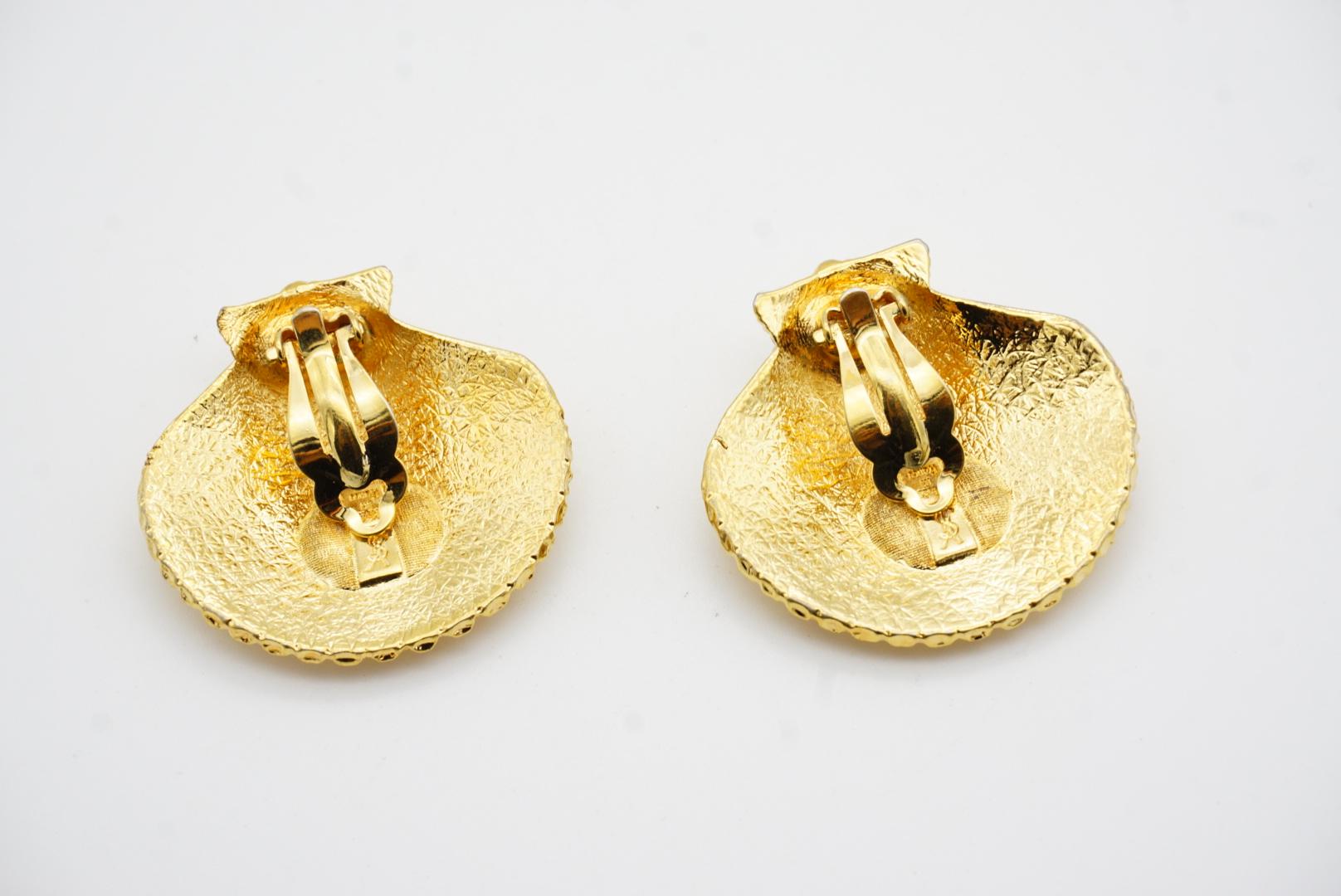 Yves Saint Laurent YSL Pendientes de clip de concha grande con textura masiva vintage en venta 6