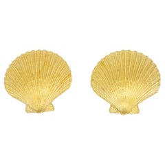 Yves Saint Laurent YSL Vintage Massive Textured Vivid Large Shell Clip Earrings Yves Saint Laurent YSL Vintage Massive Textured Vivid Large Shell Clip Earrings