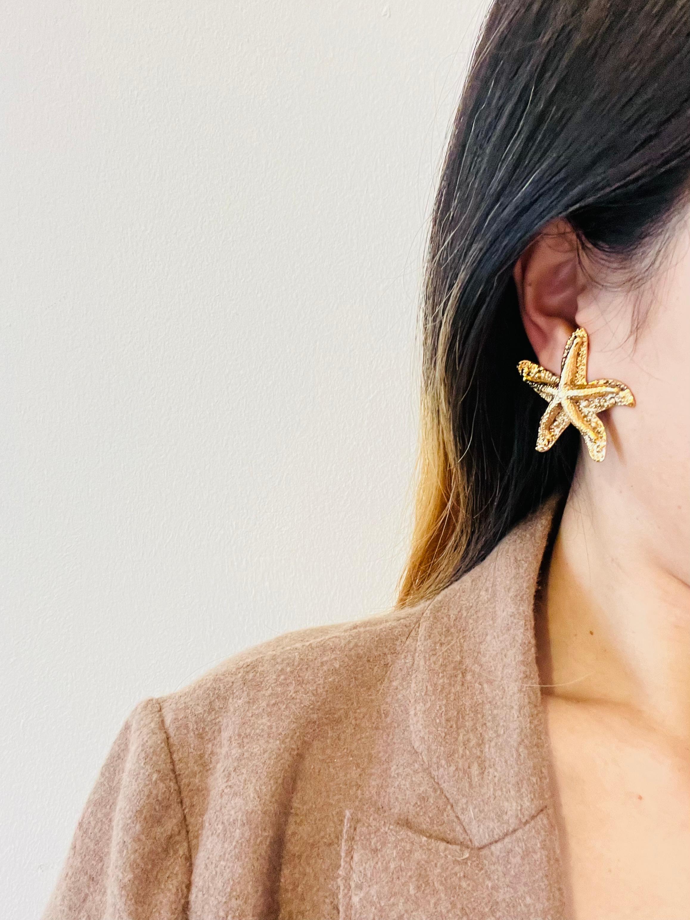 Women's or Men's Yves Saint Laurent YSL Vintage Massive Textured Vivid Starfishes Clip Earrings For Sale