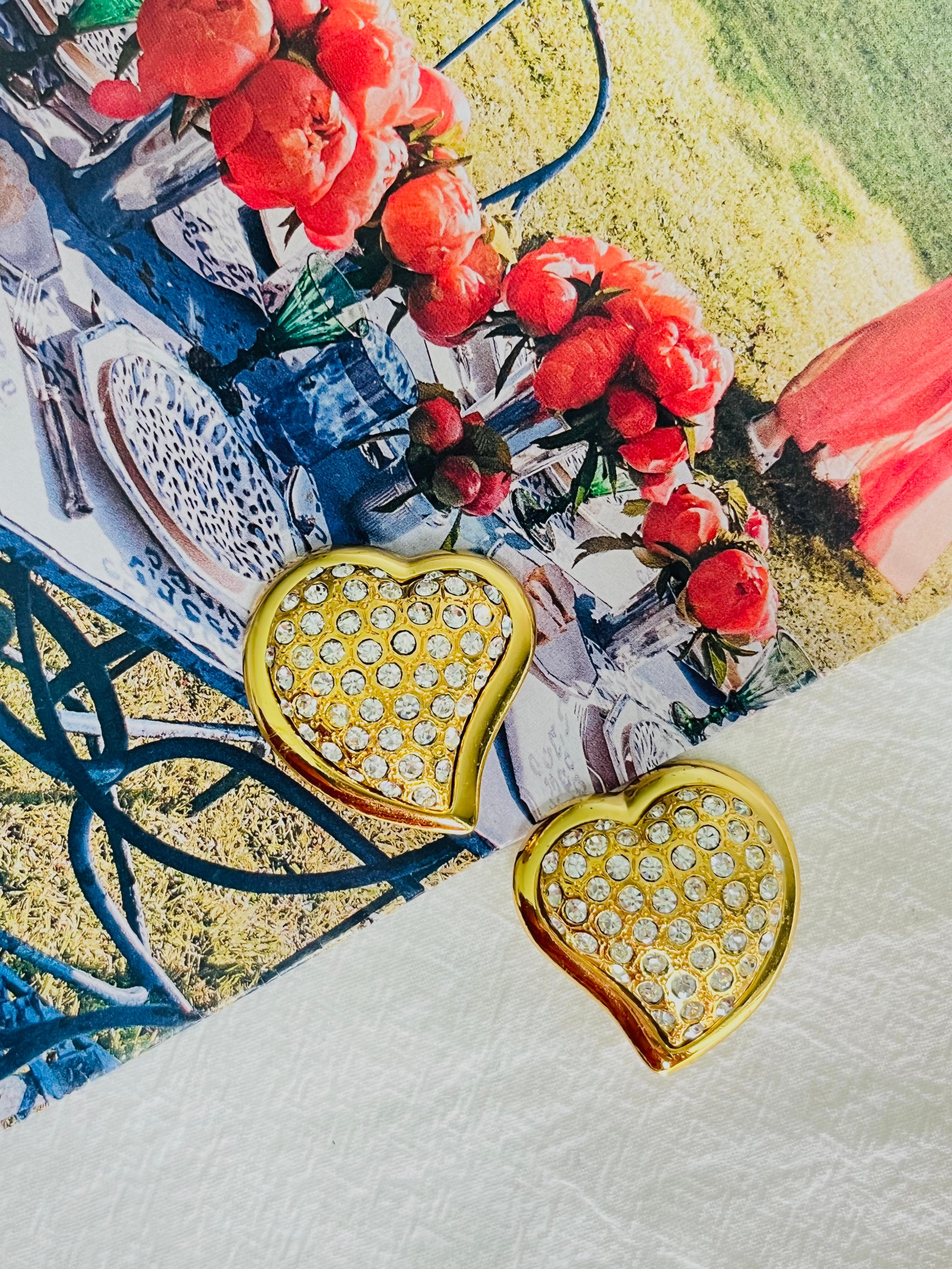 Yves Saint Laurent YSL Vintage Massive Whole Crystals Heart Love Clip Earrings In Excellent Condition For Sale In Wokingham, England