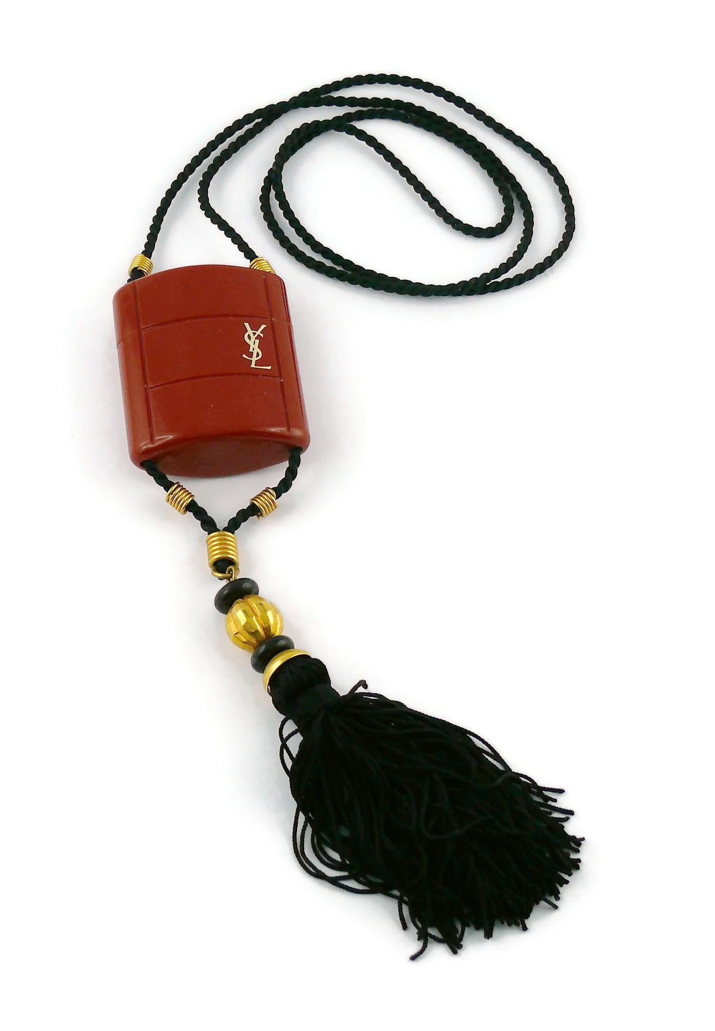 Yves Saint Laurent YSL Vintage Opium Inro Pendant Necklace In Good Condition In Nice, FR