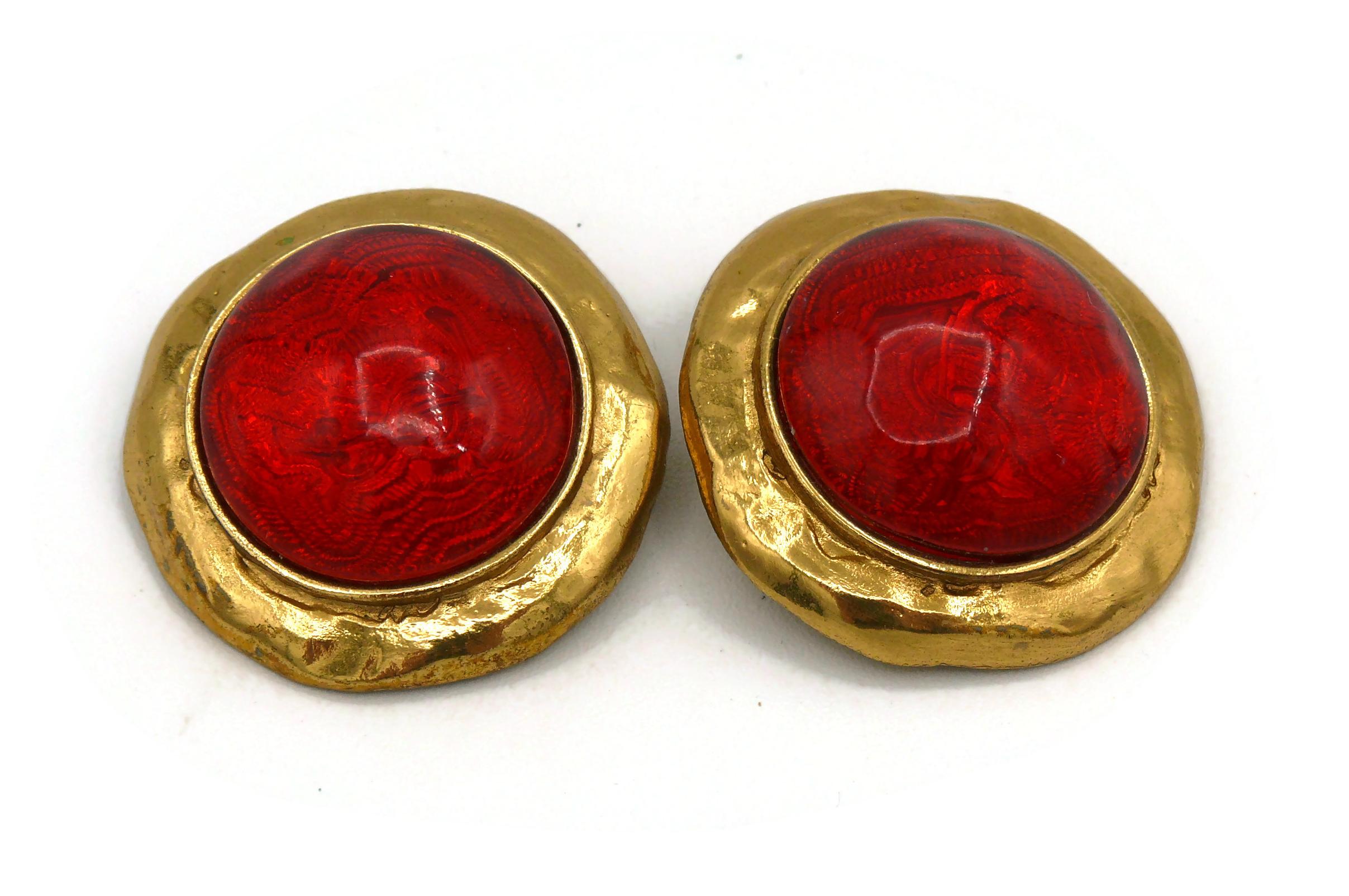 Yves Saint Laurent YSL Vintage Red Resin Cabochon Logo Clip-On Earrings In Good Condition For Sale In Nice, FR